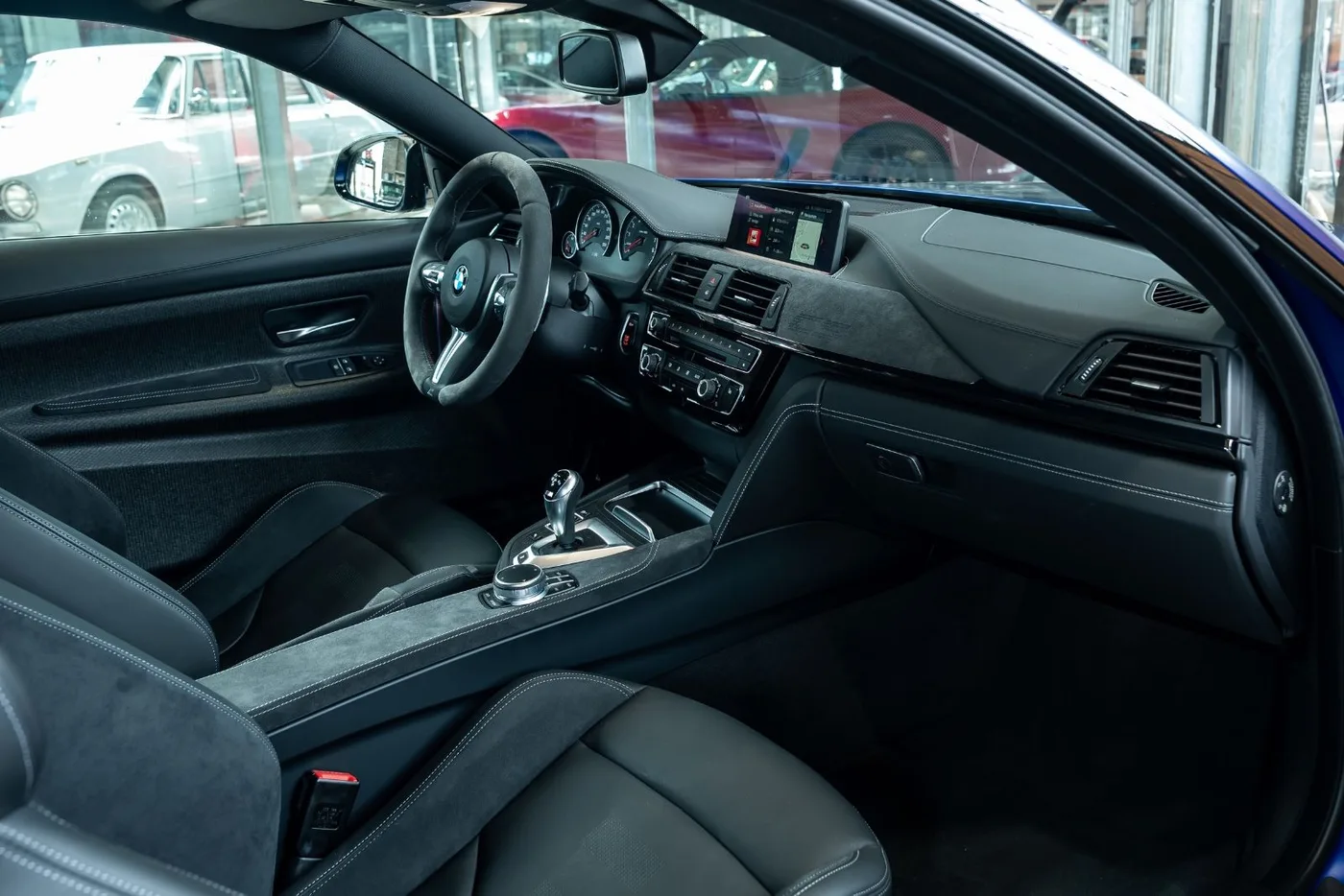 2018 BMW M4 CS angeboten von einem Fachhändler in Neuss, Deutschland, Foto 9 von 10