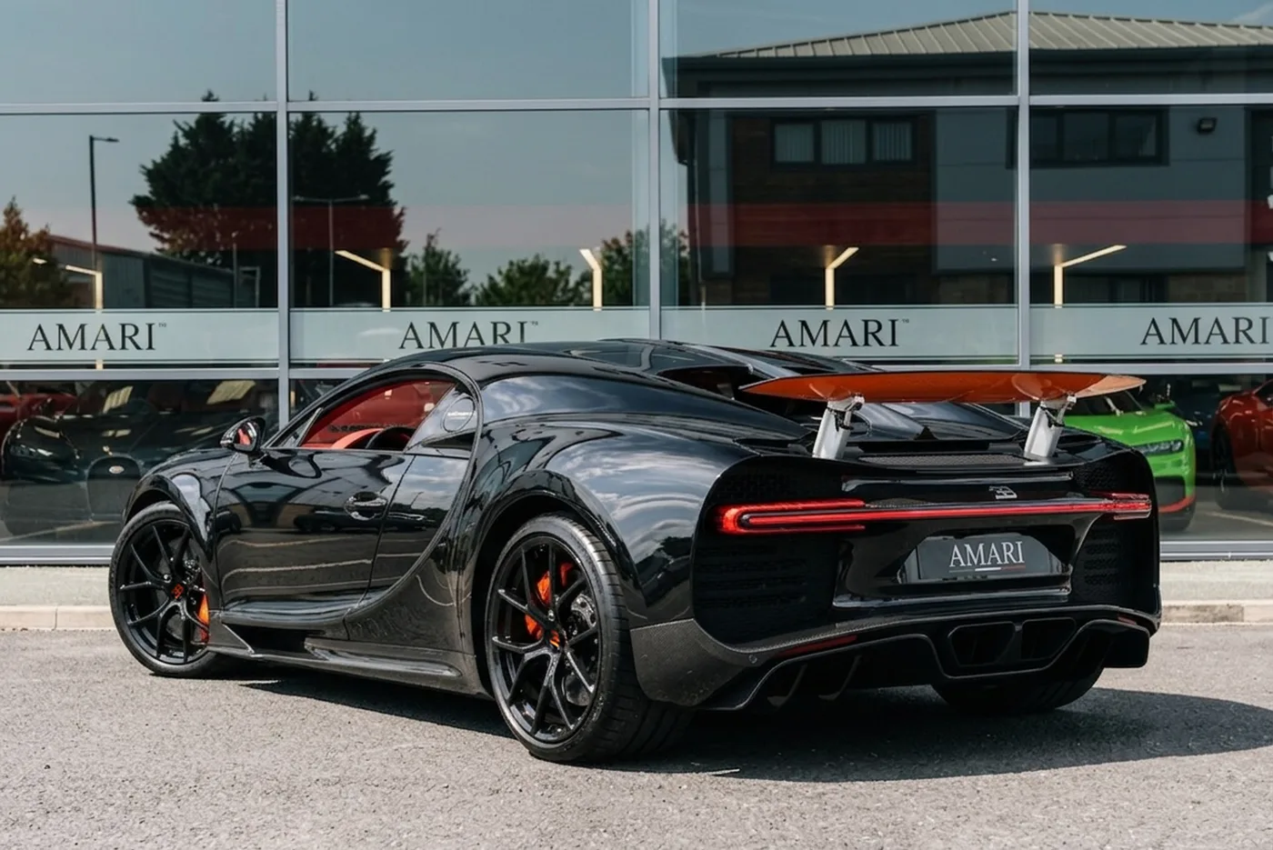 2018 Bugatti Chiron angeboten von einem Supersportwagenhändler in Preston, Vereinigtes Königreich, Foto 3 von 19