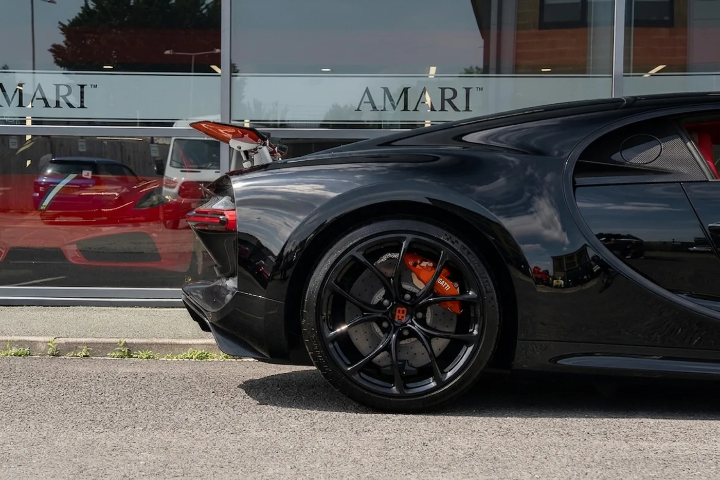 2018 Bugatti Chiron angeboten von einem Supersportwagenhändler in Preston, Vereinigtes Königreich, Foto 9 von 19