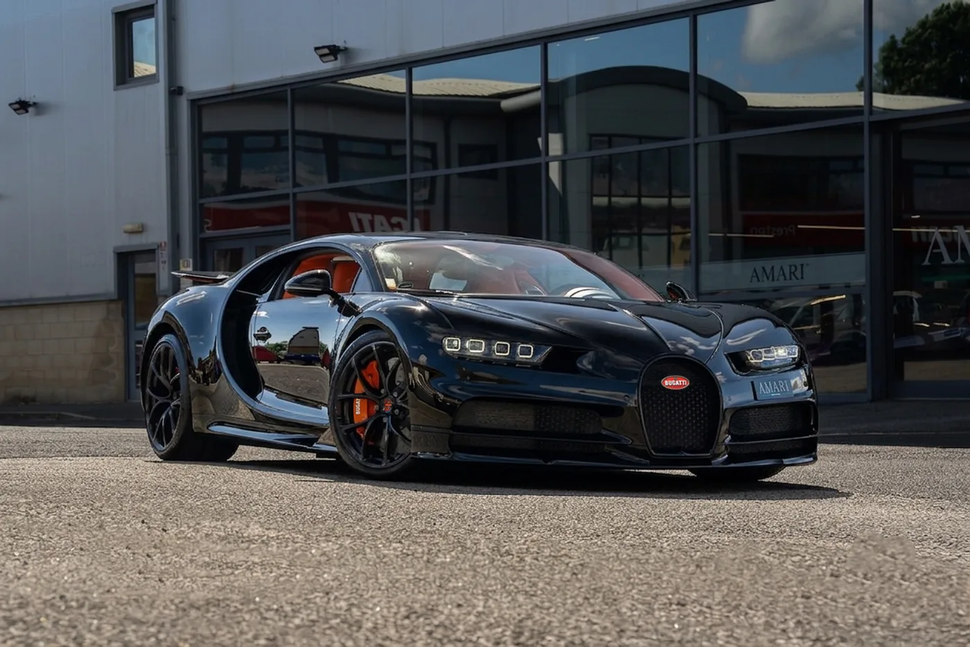 2018 Bugatti Chiron angeboten von einem Supersportwagenhändler in Preston, Vereinigtes Königreich, Foto 12 von 19