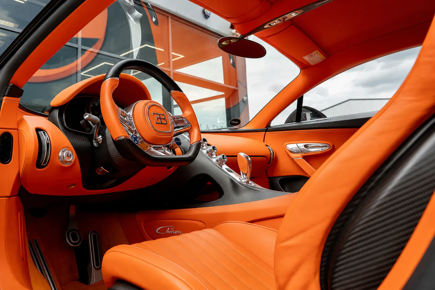 2018 Bugatti Chiron angeboten von einem Supersportwagenhändler in Preston, Vereinigtes Königreich, Foto 14 von 19