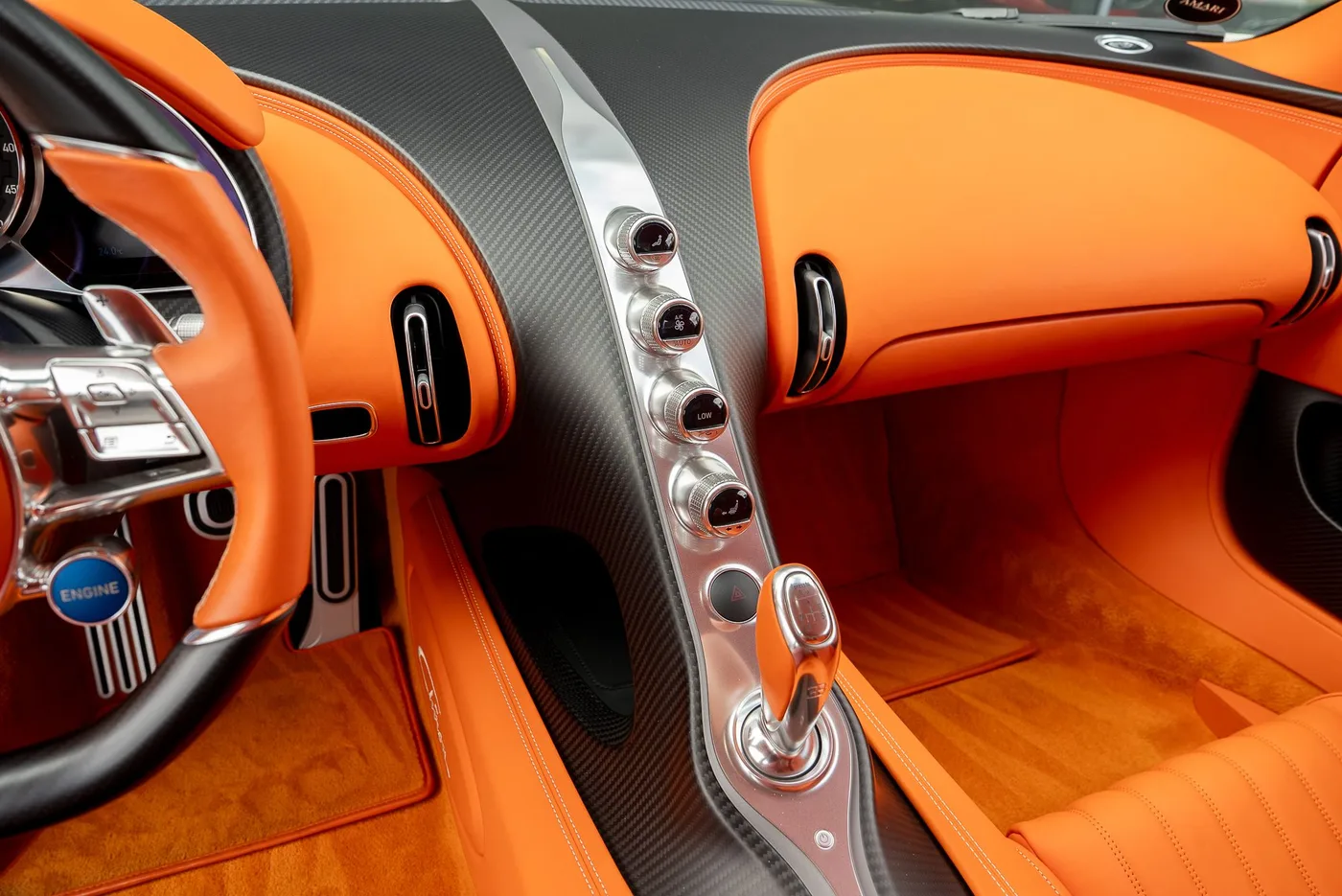 2018 Bugatti Chiron angeboten von einem Supersportwagenhändler in Preston, Vereinigtes Königreich, Foto 17 von 19
