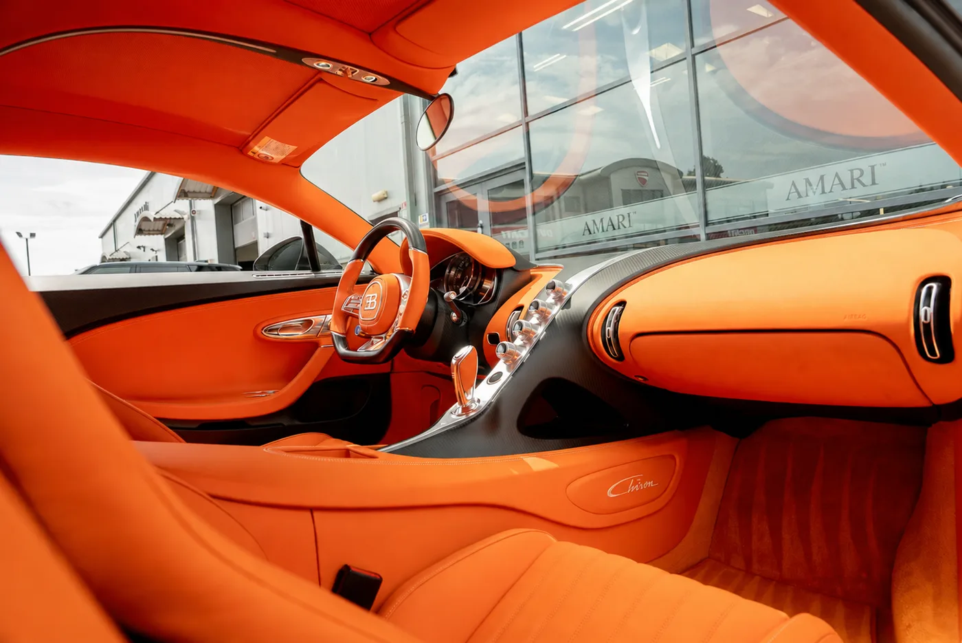 2018 Bugatti Chiron angeboten von einem Supersportwagenhändler in Preston, Vereinigtes Königreich, Foto 18 von 19