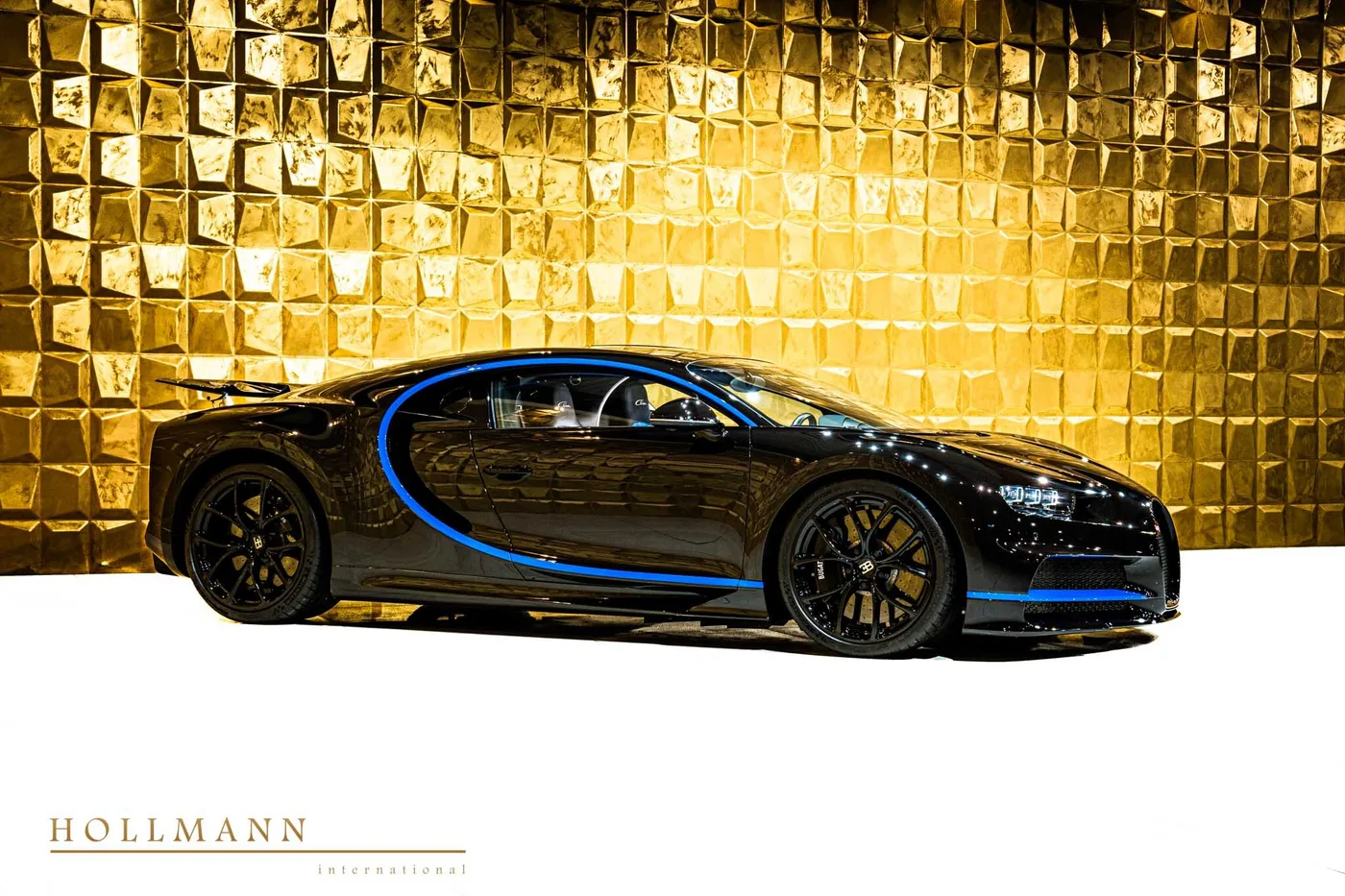2018 Bugatti Chiron proposée par un concessionnaire spécialisé à Stuhr, Allemagne, photo 3 sur 8