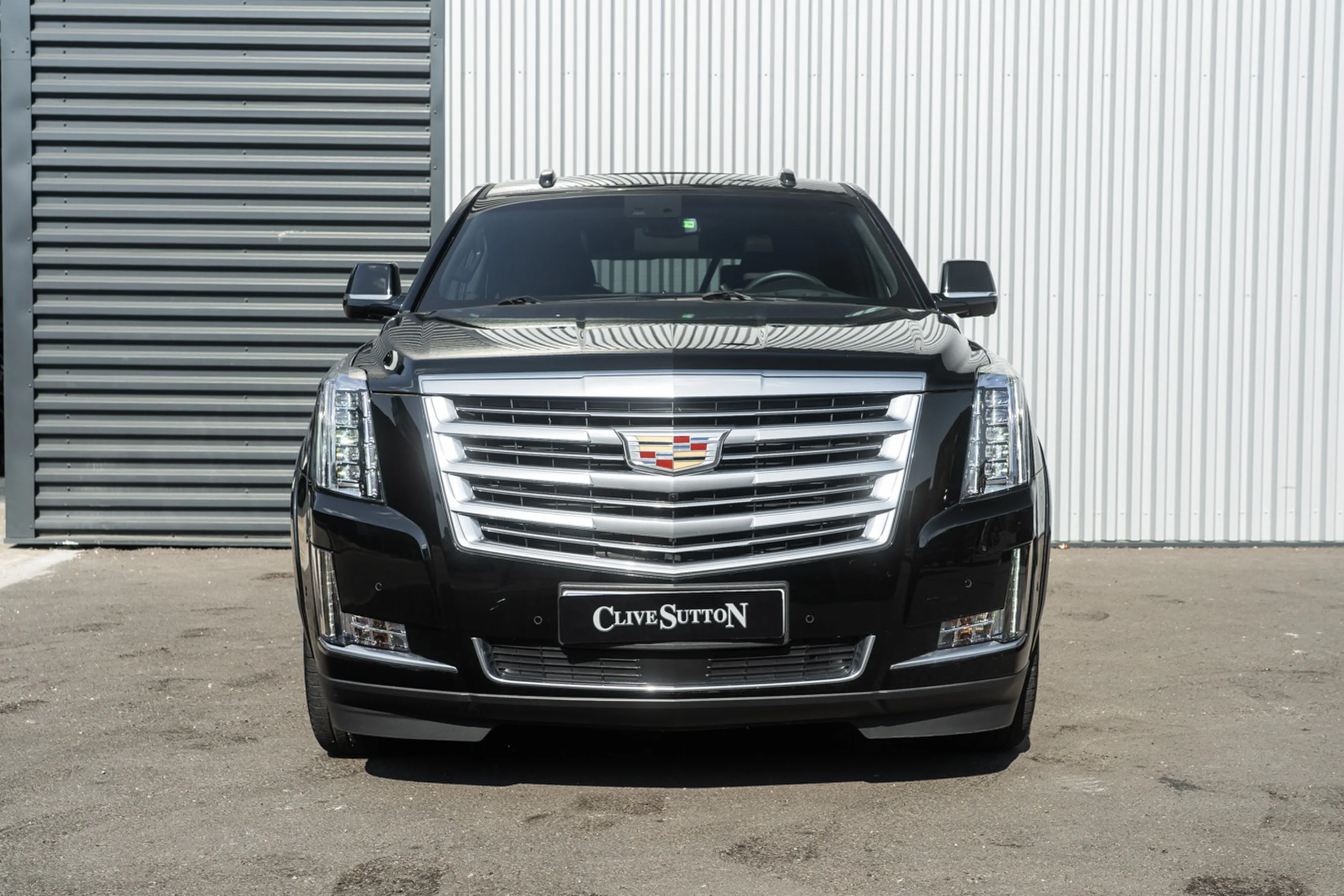 2018 Cadillac Escalade Platinum, 2/30