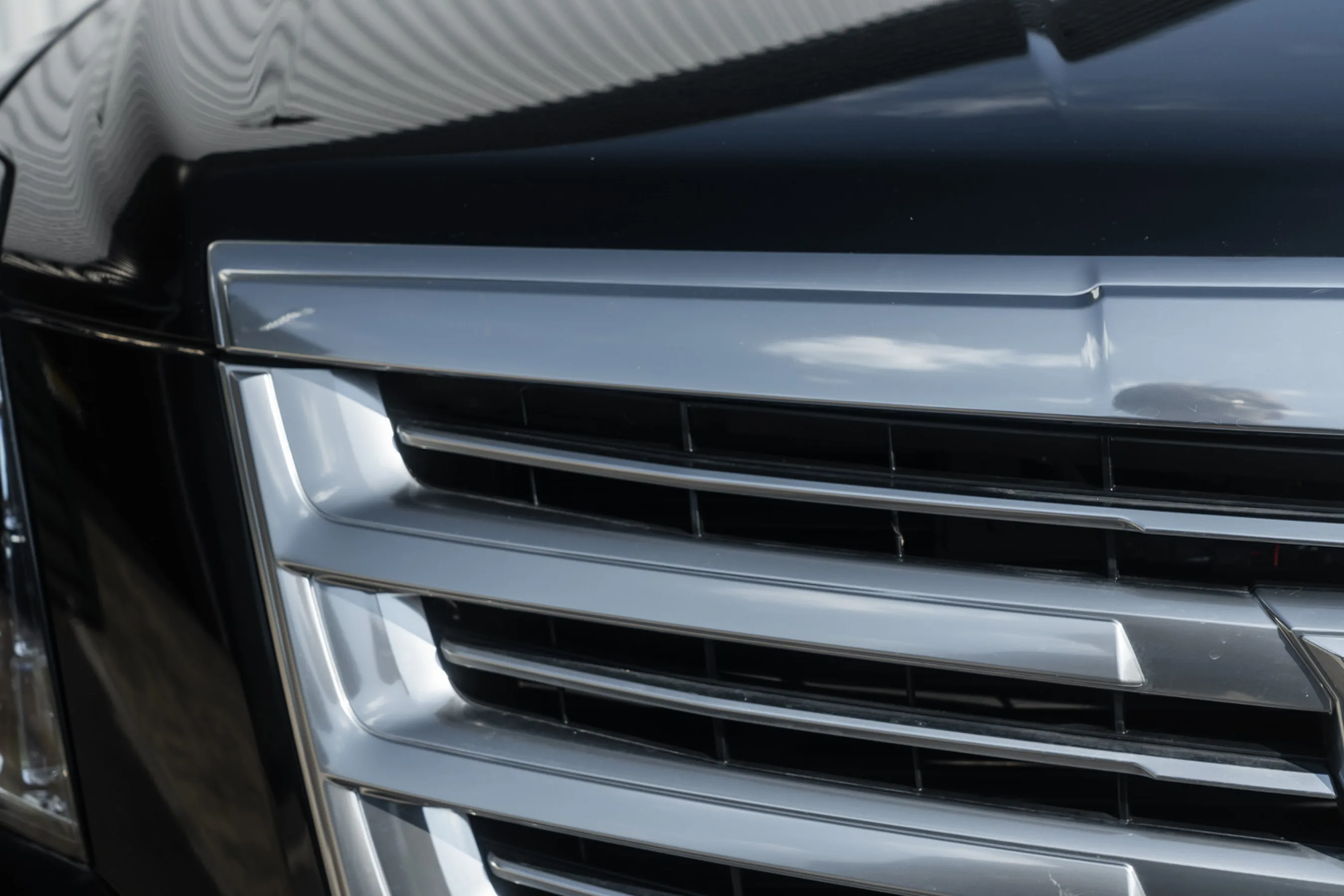 2018 Cadillac Escalade Platinum, 16/30