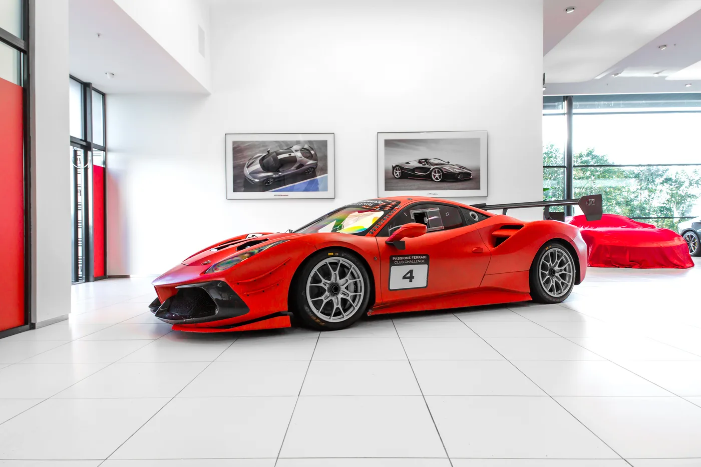 2018 Ferrari 488 Challenge angeboten von einem Fachhändler in Hengelo, Niederlande, Foto 2 von 15