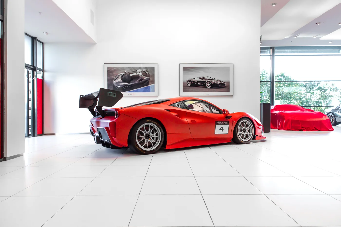 2018 Ferrari 488 Challenge angeboten von einem Fachhändler in Hengelo, Niederlande, Foto 3 von 15