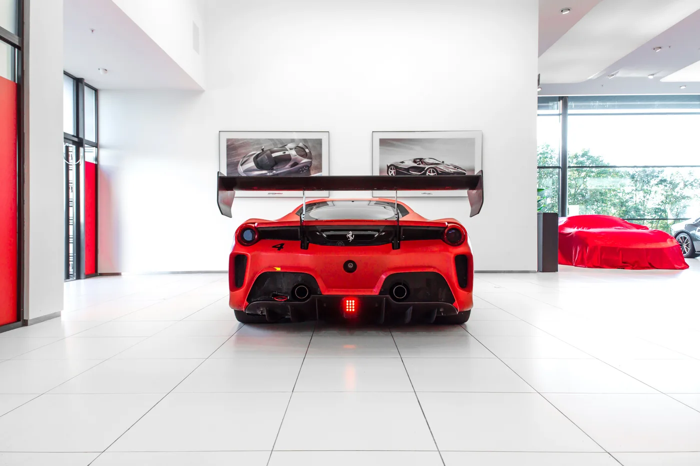 2018 Ferrari 488 Challenge angeboten von einem Fachhändler in Hengelo, Niederlande, Foto 4 von 15