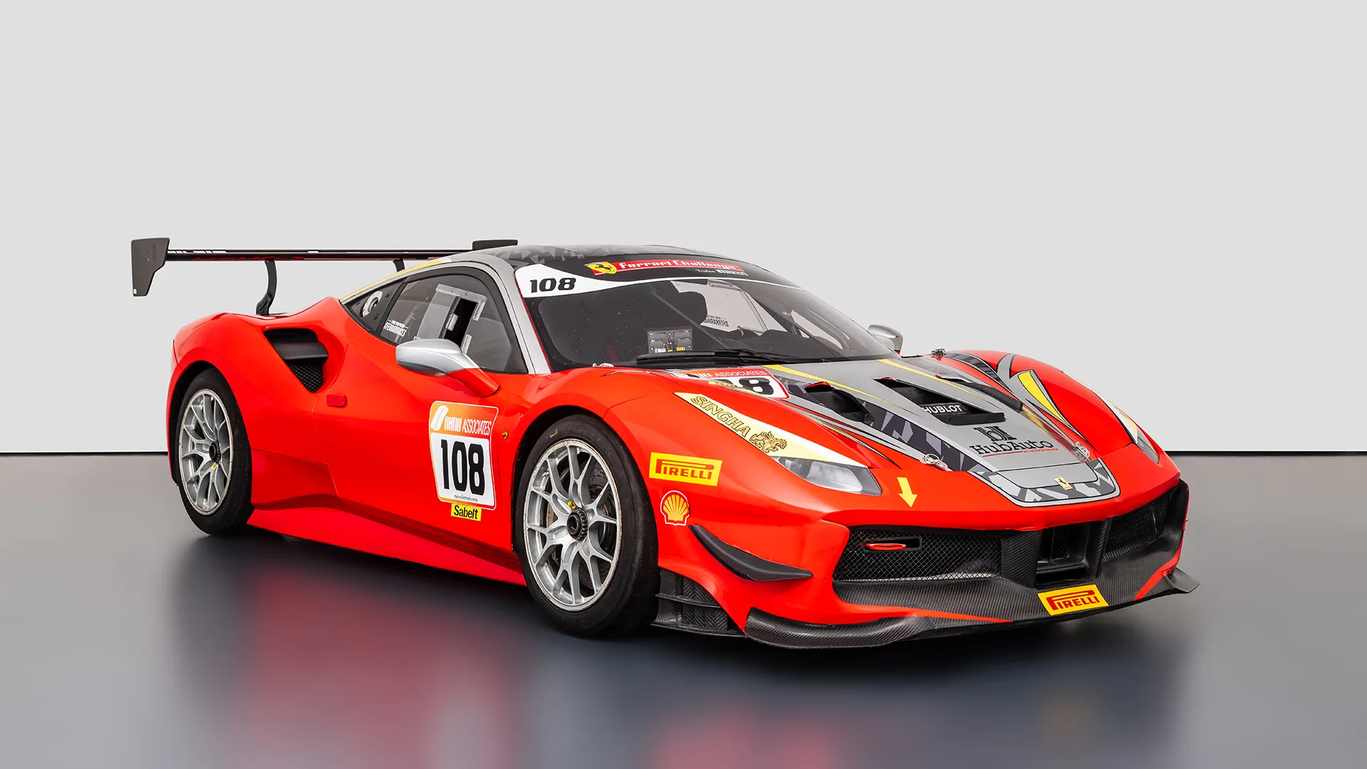 2018 Ferrari 488 Challenge proposée par un concessionnaire spécialisé à Pleidelsheim, Allemagne, photo principale