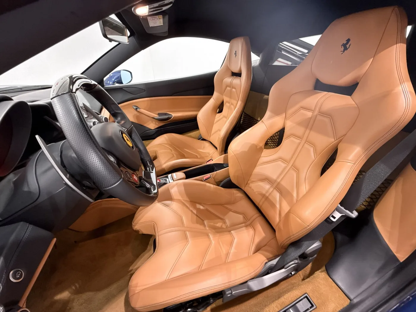 2018 Ferrari 488 GTB offered by a supercar dealer in Zibido San Giacomo, Italy, photo 13 of 25