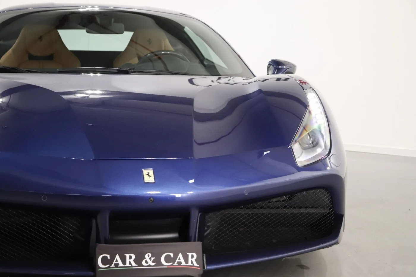 2018 Ferrari 488 GTB offered by a supercar dealer in Zibido San Giacomo, Italy, photo 24 of 25