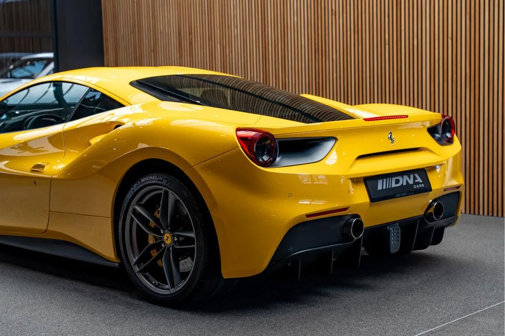2018 Ferrari 488 GTB, 12/30