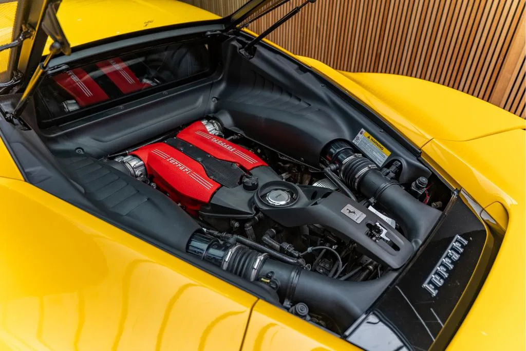 2018 Ferrari 488 GTB, 27/30