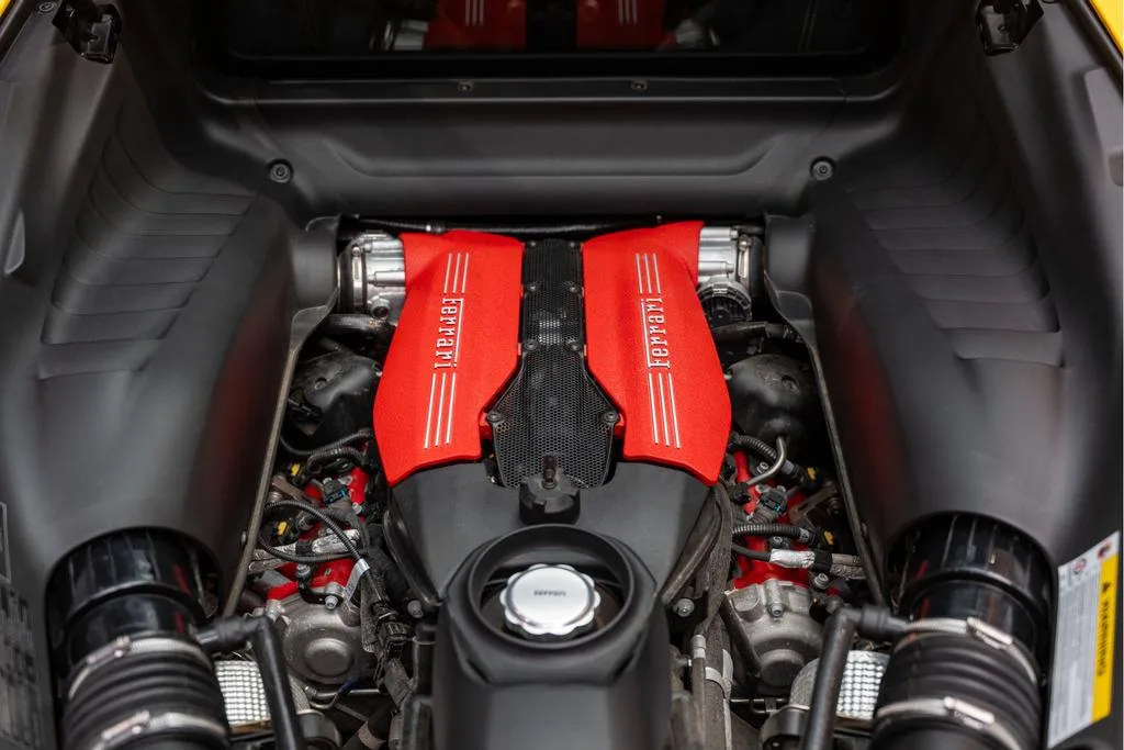 2018 Ferrari 488 GTB, 28/30
