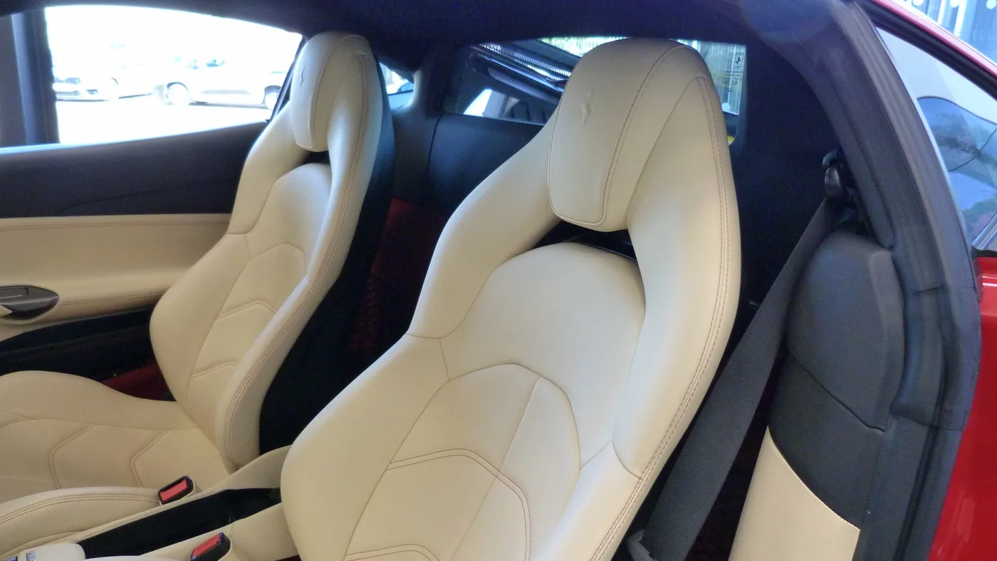 2018 Ferrari 488 GTB offered by a franchised dealer group in Cheltenham, United Kingdom, photo 17 of 25