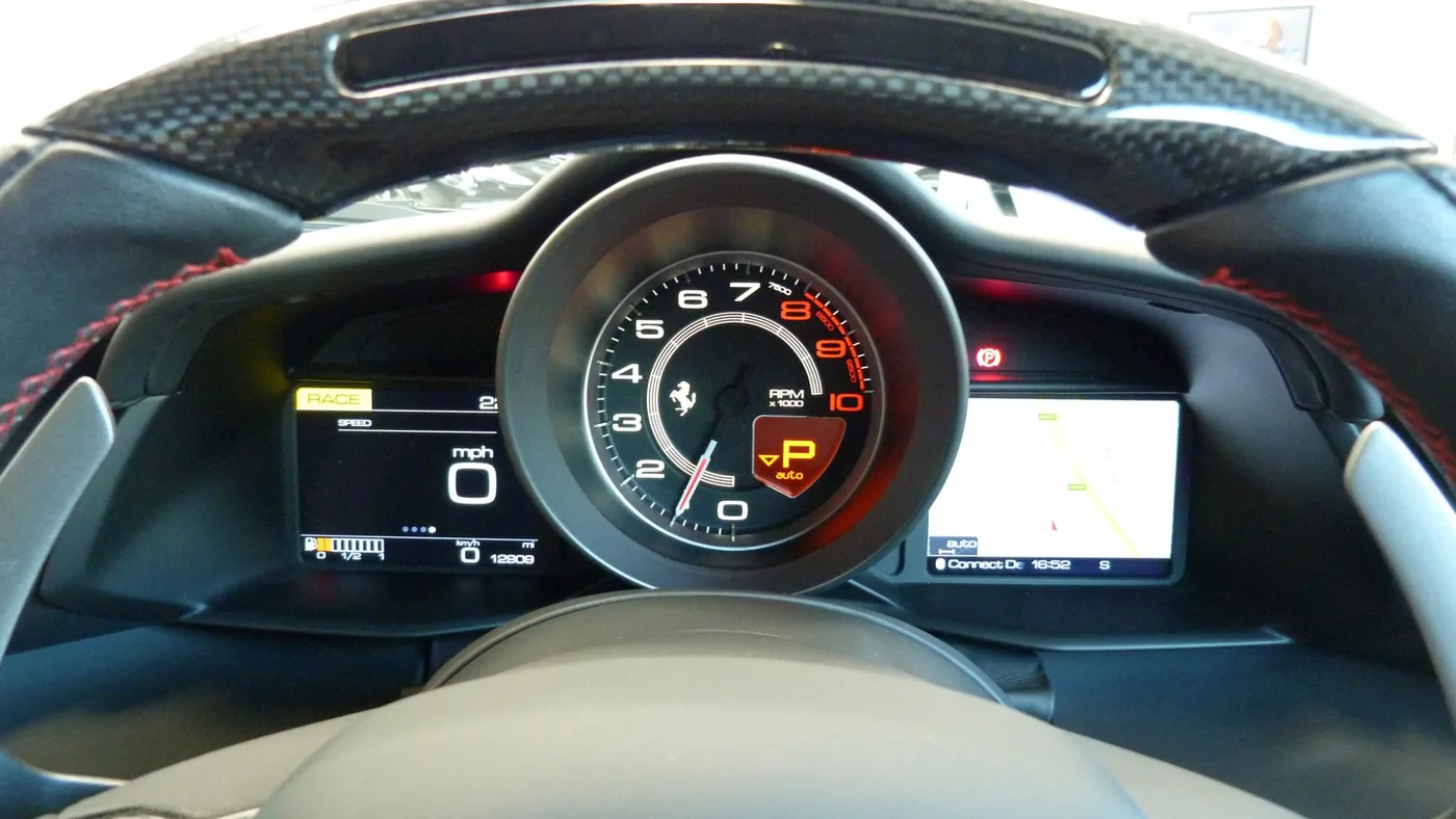 2018 Ferrari 488 GTB offered by a franchised dealer group in Cheltenham, United Kingdom, photo 21 of 25