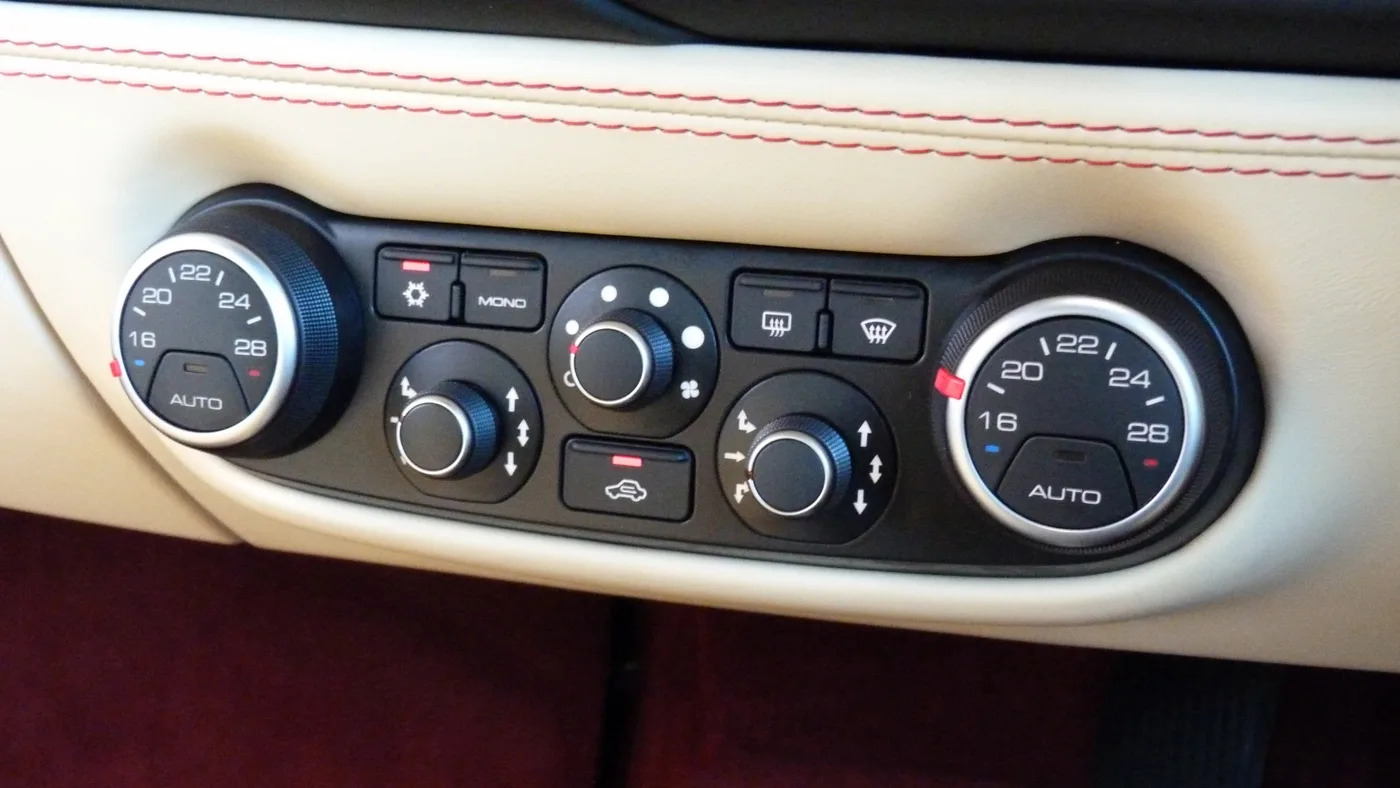 2018 Ferrari 488 GTB offered by a franchised dealer group in Cheltenham, United Kingdom, photo 24 of 25