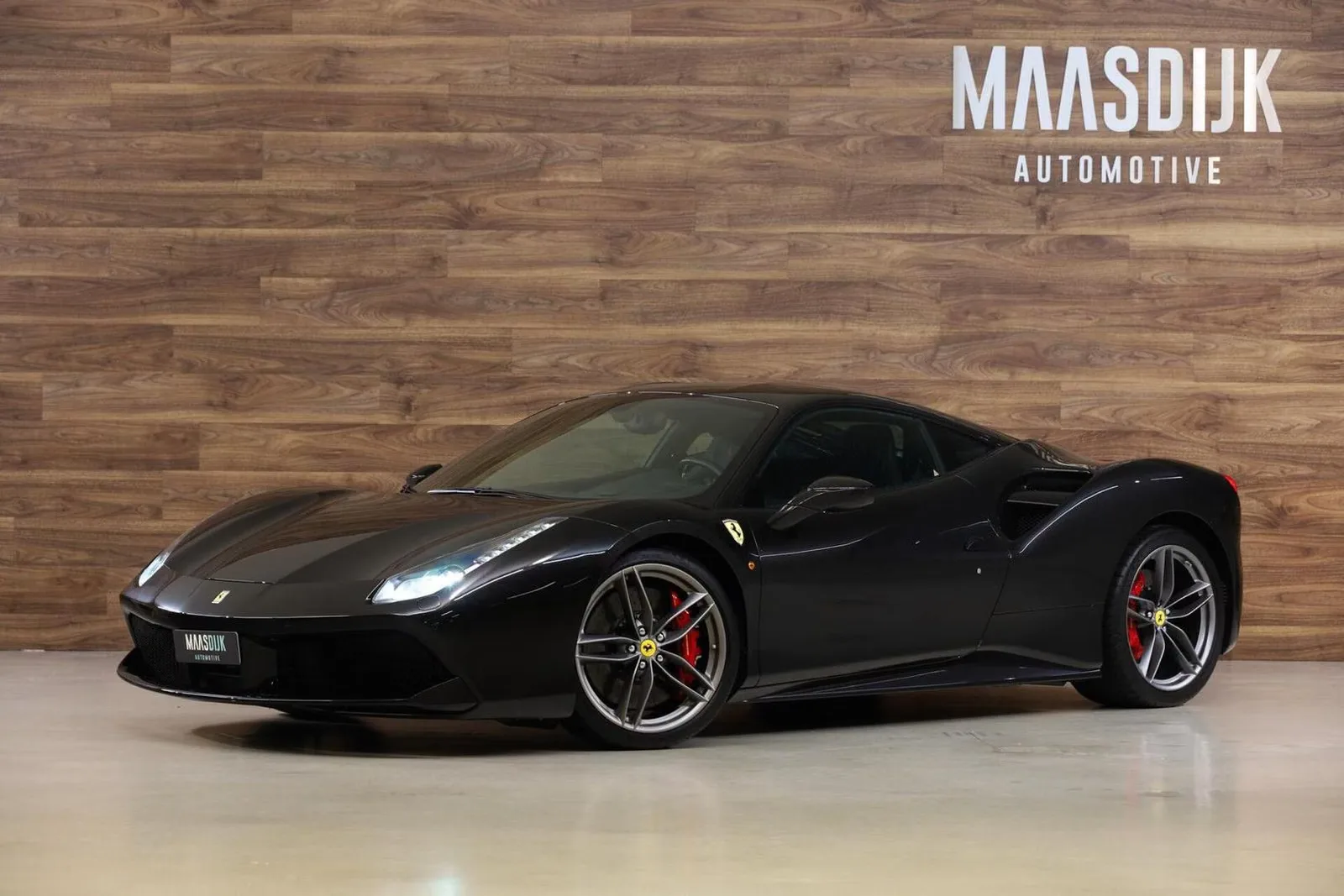 2018 Ferrari 488 GTB angeboten von einem Fachhändler in Werkendam, Niederlande, Hauptfoto