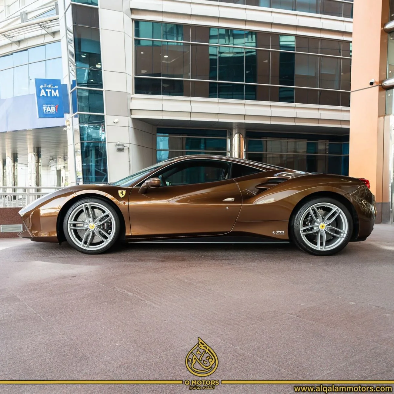 2018 Ferrari 488 GTB Tailor Made 70th Anniversary, 1 of 1 angeboten von einem Fachhändler in Dubai, Vereinigte Arabische Emirate, Foto 2 von 22