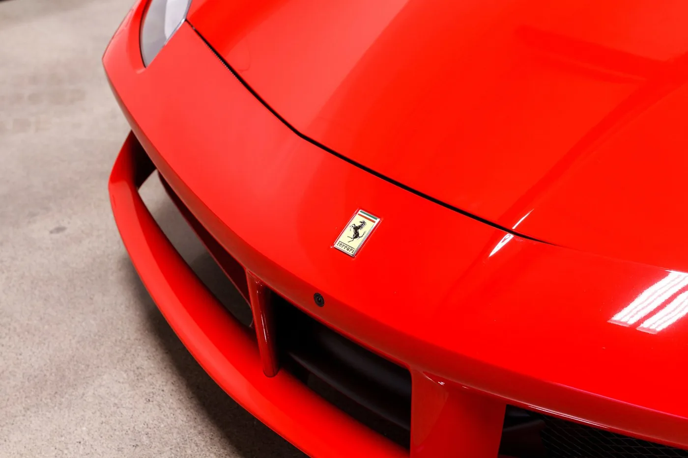 2018 Ferrari 488 GTB sold by a specialist dealer in Costa Mesa, United States, photo 15 of 15