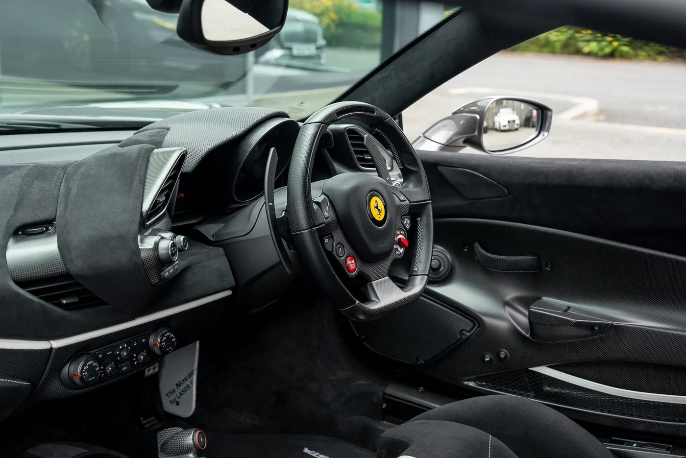 2018 Ferrari 488 Pista proposée par un spécialiste de la supercar à Preston, Royaume-Uni, photo 21 sur 25