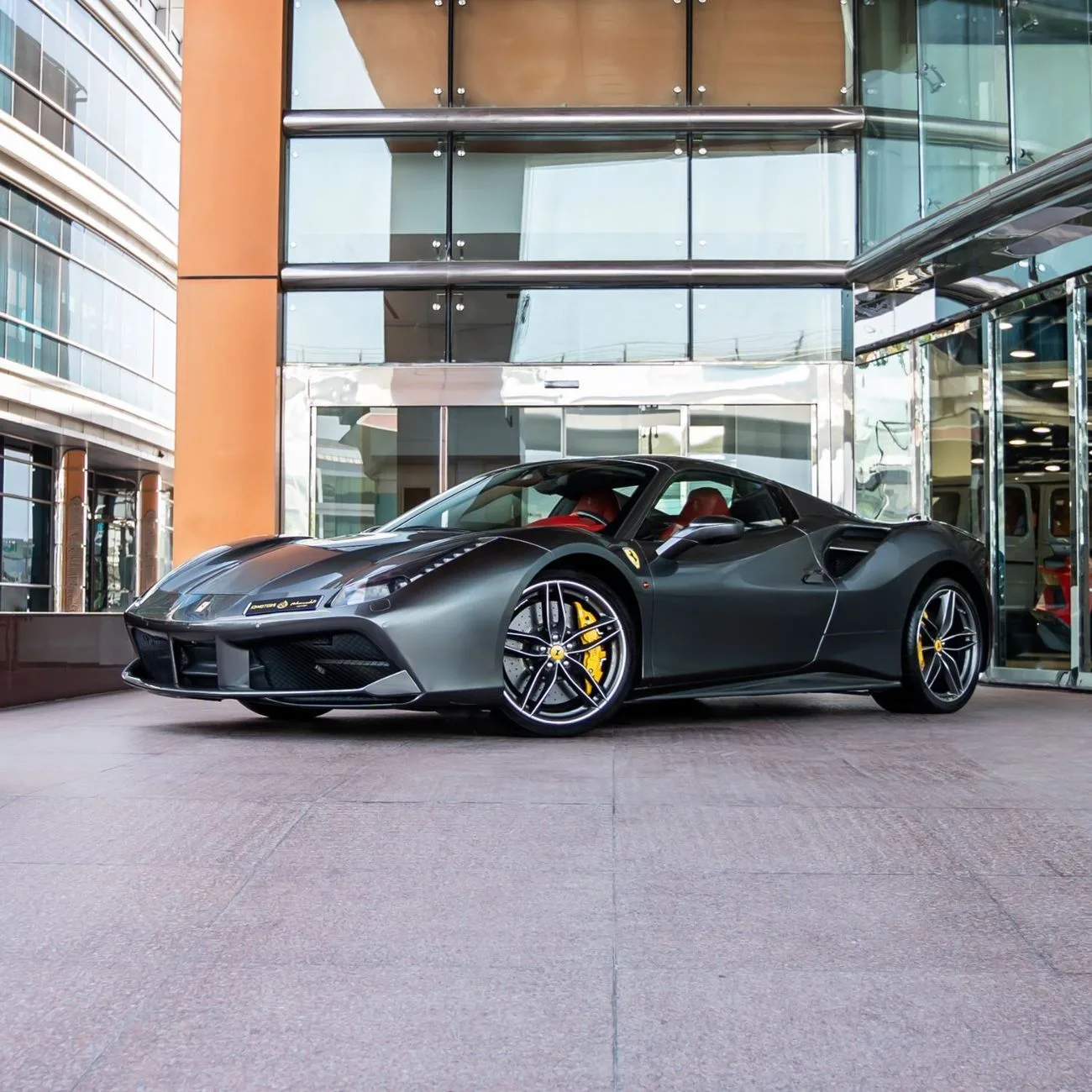 2018 Ferrari 488 Spider angeboten von einem Fachhändler in Dubai, Vereinigte Arabische Emirate, Foto 11 von 27