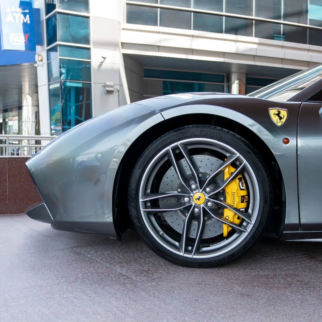 2018 Ferrari 488 Spider angeboten von einem Fachhändler in Dubai, Vereinigte Arabische Emirate, Foto 26 von 27