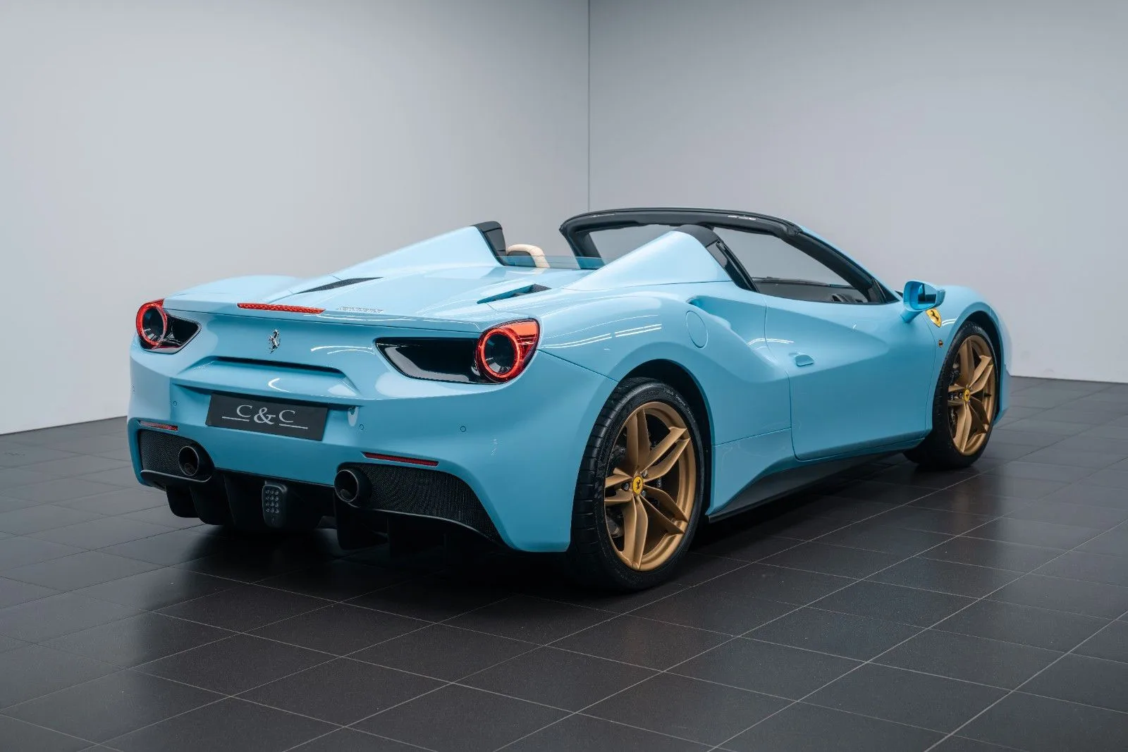 2018 Ferrari 488 Spider, 2/27
