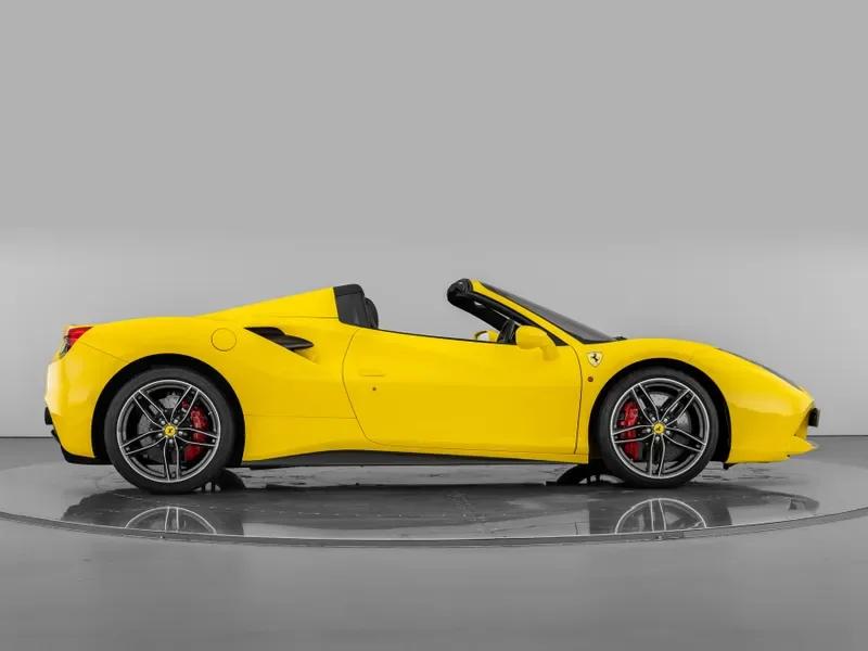2018 Ferrari 488 Spider, 12/30