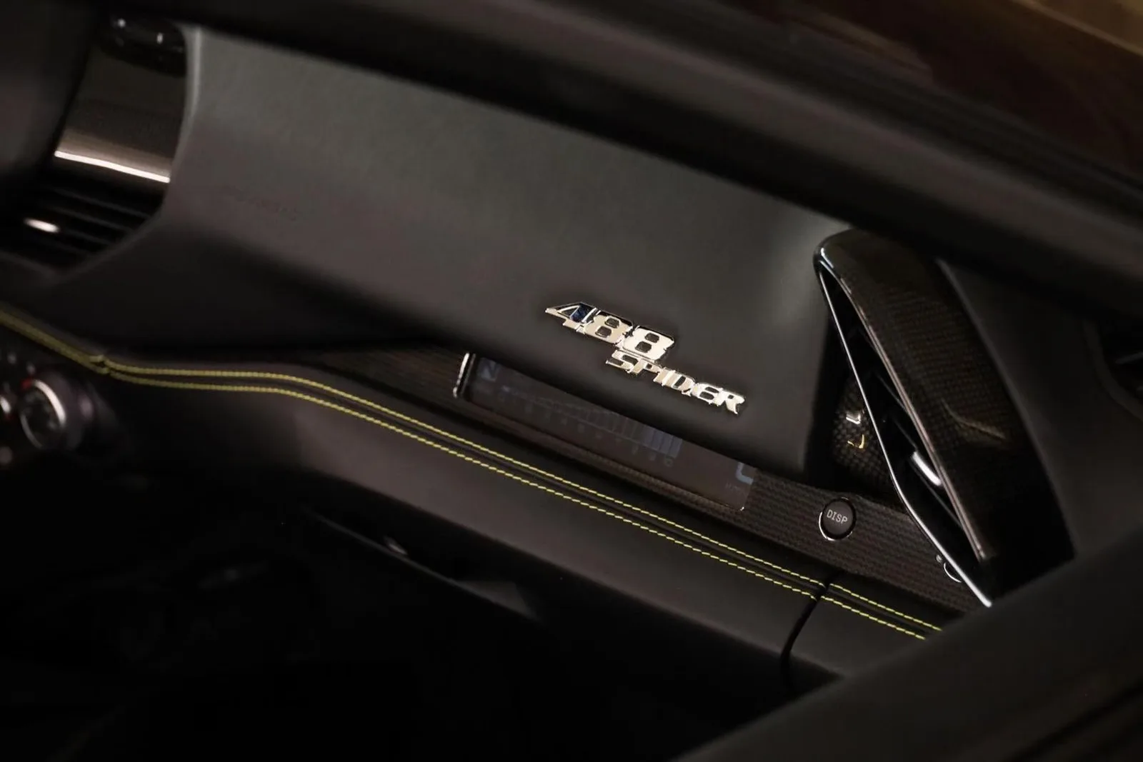 2018 Ferrari 488 Spider, 10/30