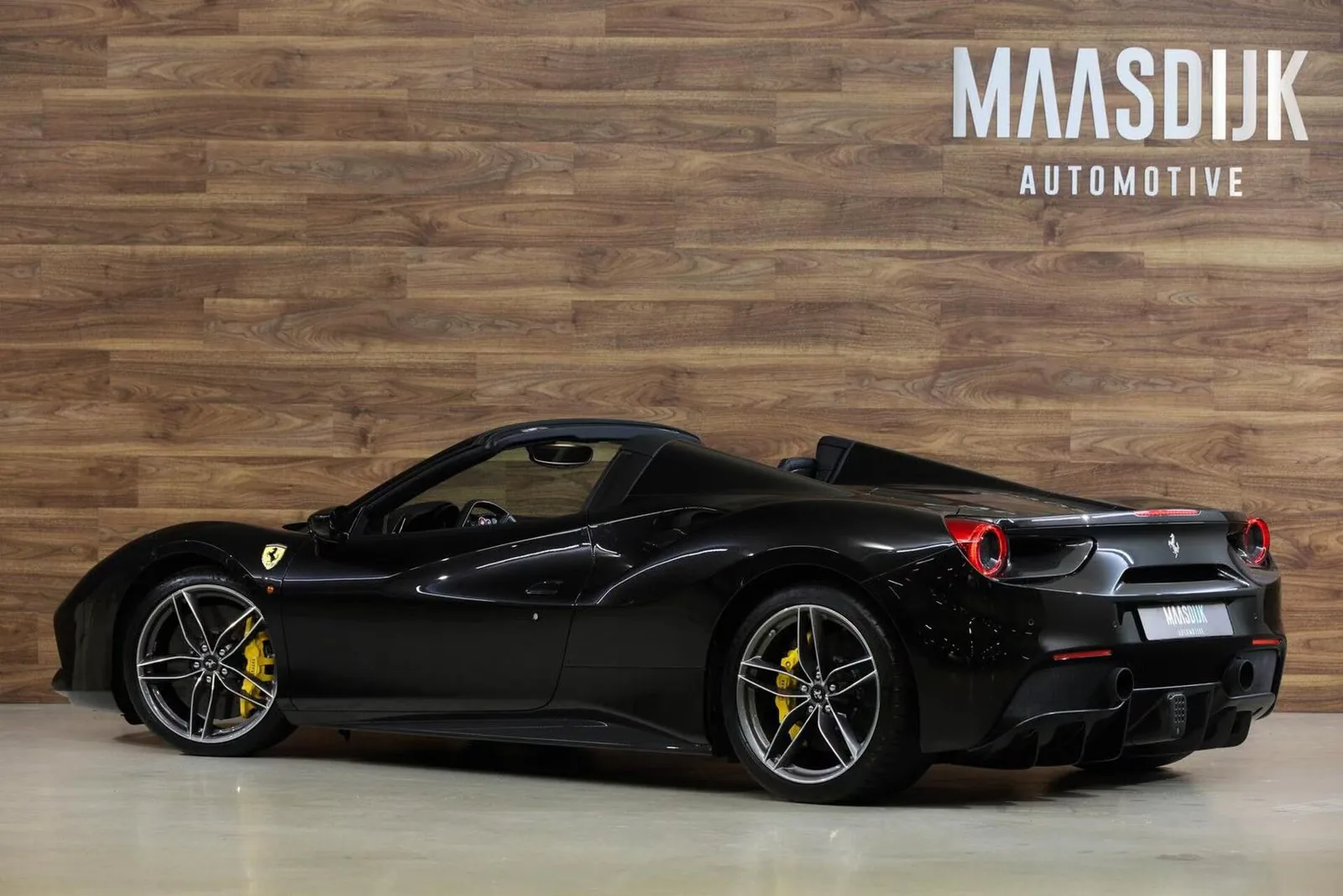 2018 Ferrari 488 Spider, 12/30