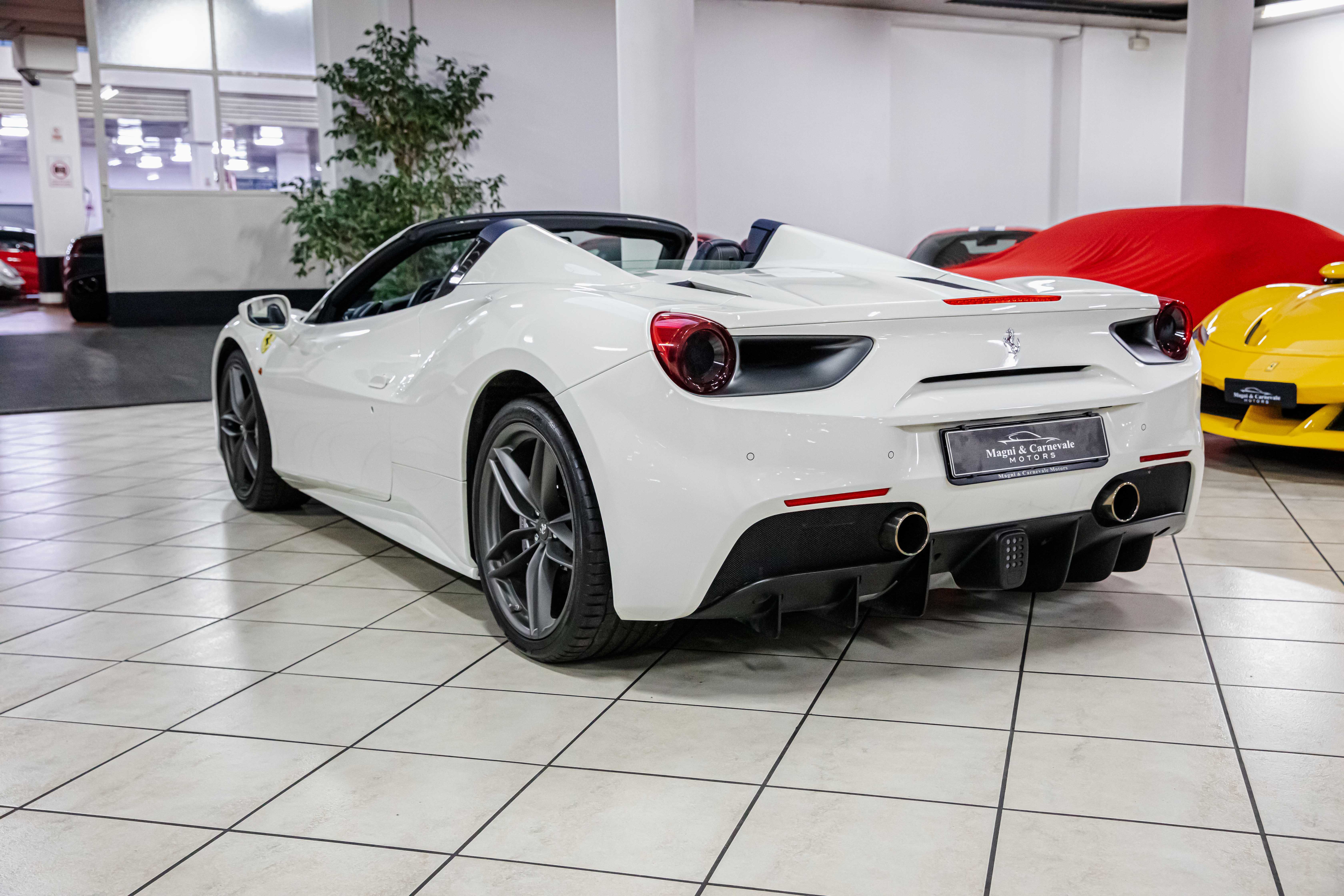 2018 Ferrari 488 Spider offered by a specialist dealer in Milan, Italy, photo 14 of 20