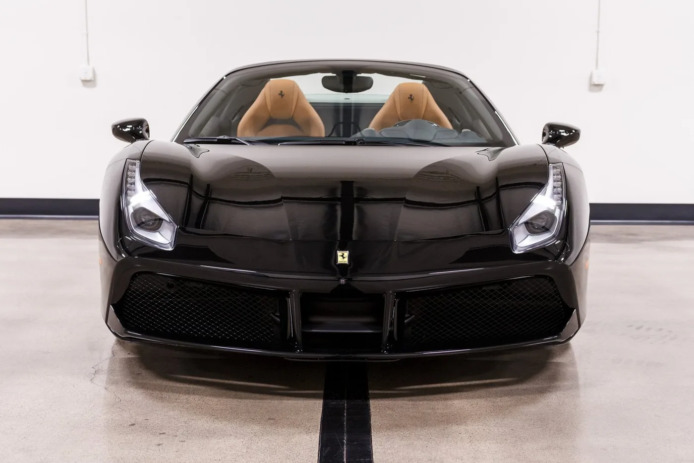 2018 Ferrari 488 Spider verkauft von einem Fachhändler in Costa Mesa, Vereinigte Staaten, Foto 3 von 15