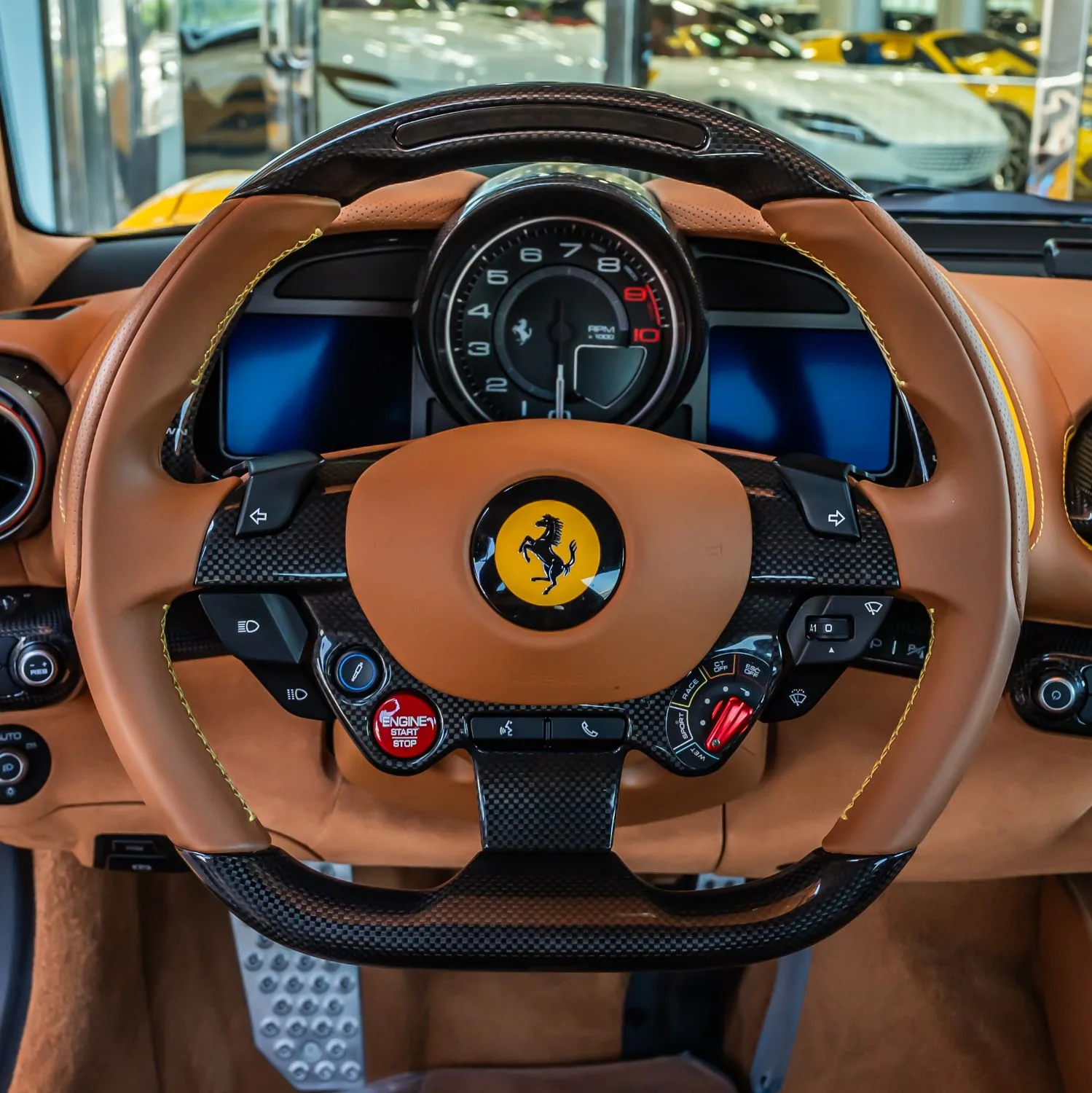 2018 Ferrari 812 Superfast angeboten von einem Fachhändler in Dubai, Vereinigte Arabische Emirate, Foto 12 von 24