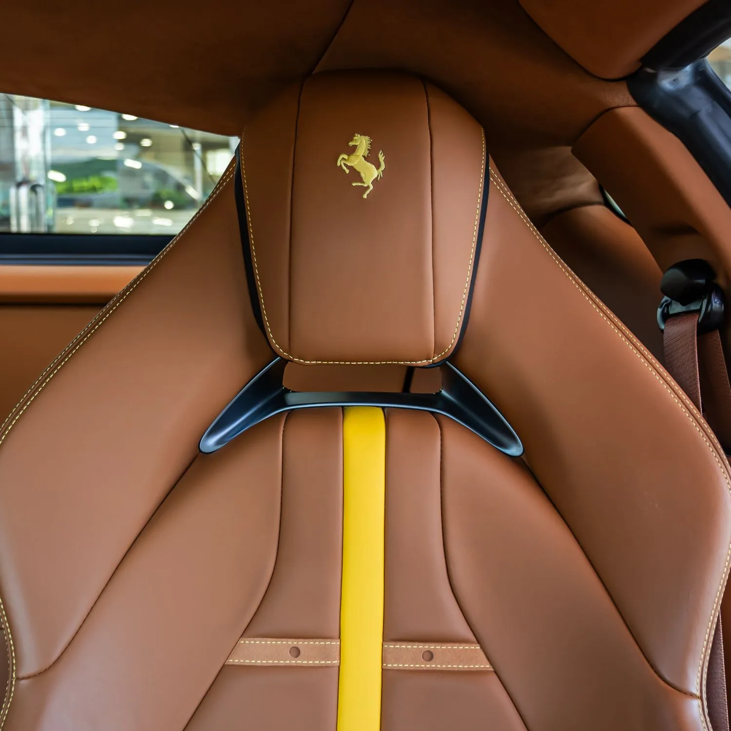 2018 Ferrari 812 Superfast angeboten von einem Fachhändler in Dubai, Vereinigte Arabische Emirate, Foto 13 von 24