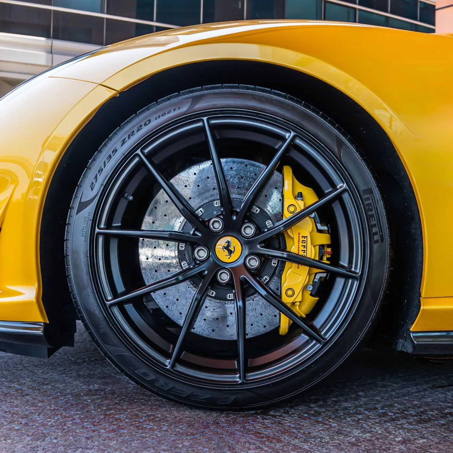 2018 Ferrari 812 Superfast angeboten von einem Fachhändler in Dubai, Vereinigte Arabische Emirate, Foto 15 von 24