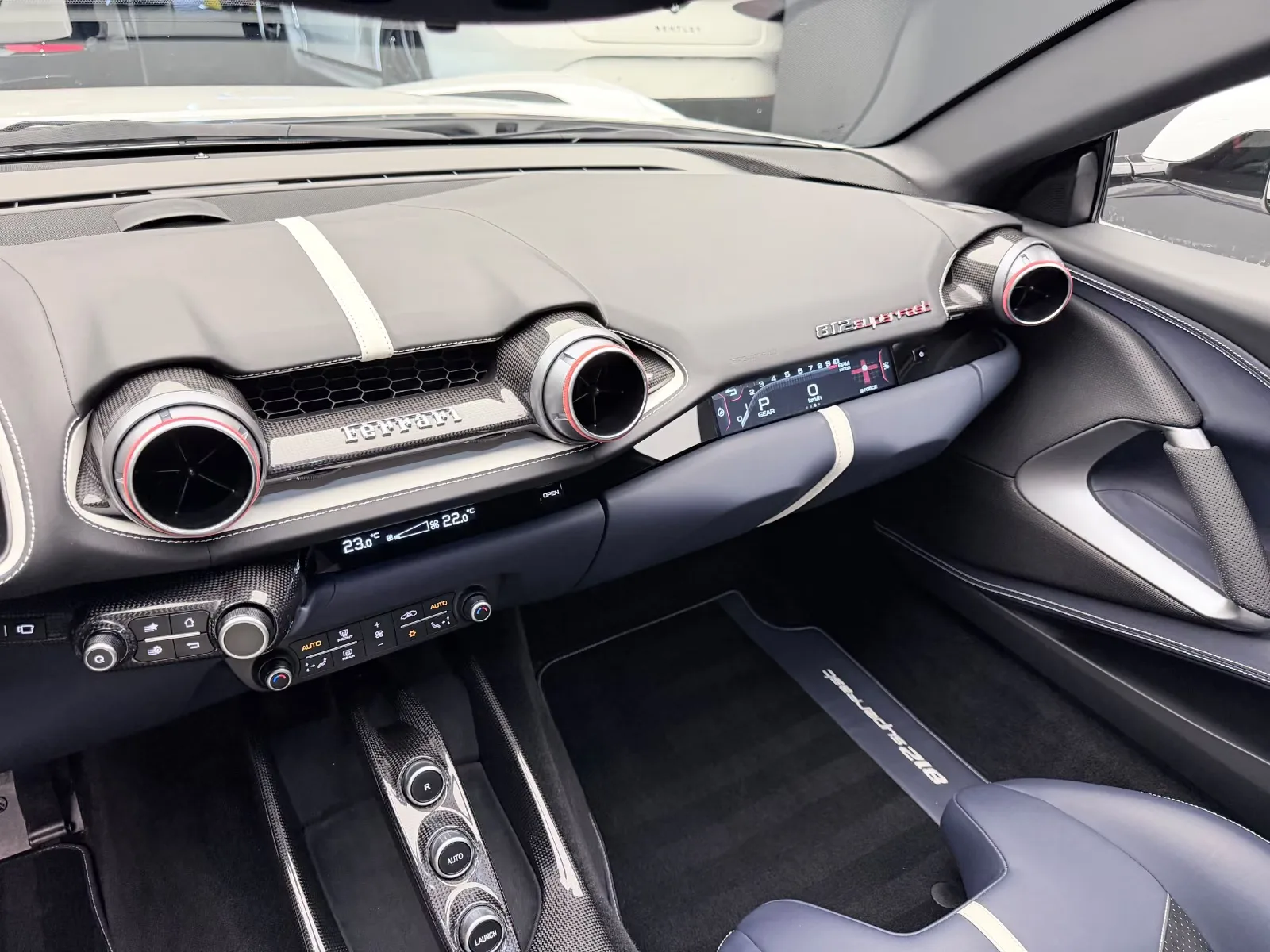 2018 Ferrari 812 Superfast, 14/23