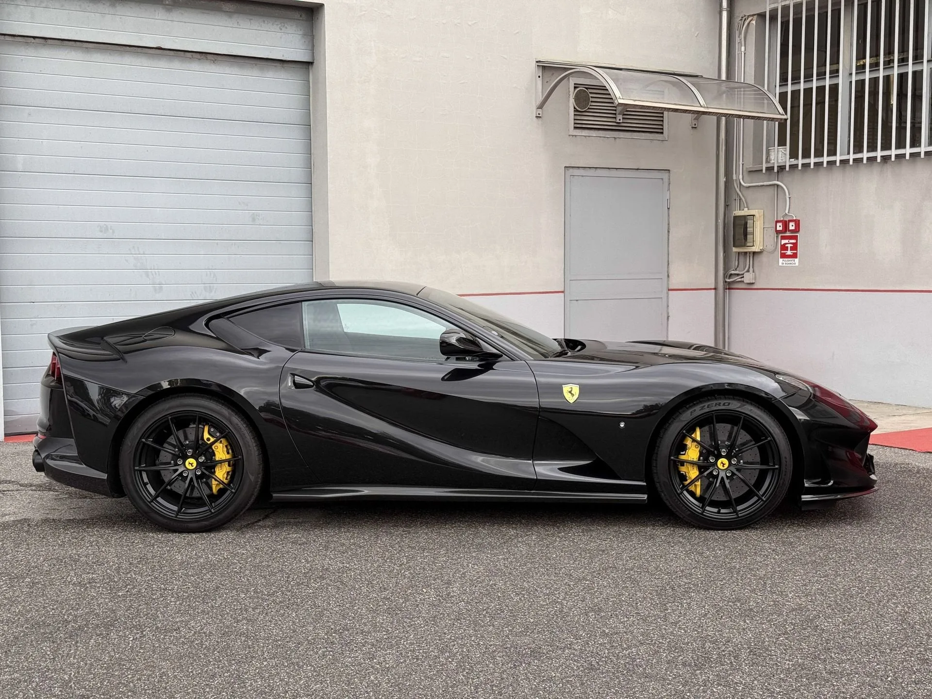 2018 Ferrari 812 Superfast, 5/15