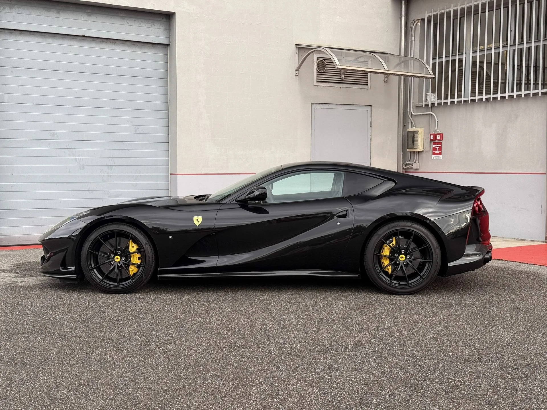 2018 Ferrari 812 Superfast, 6/15