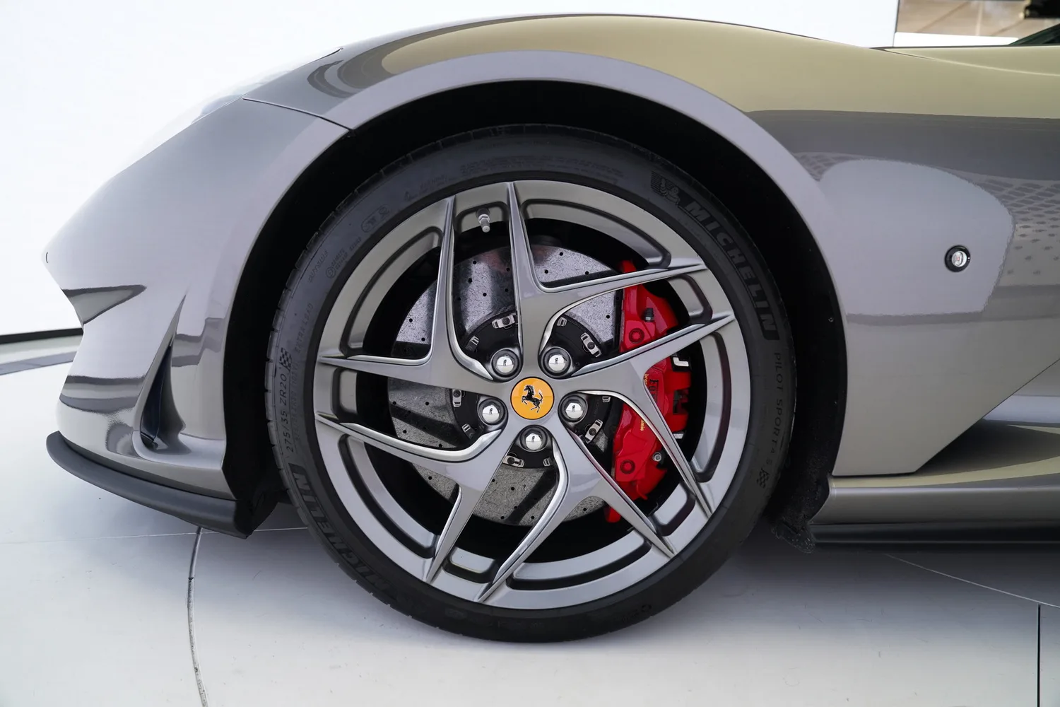 2018 Ferrari 812 Superfast, 7/14