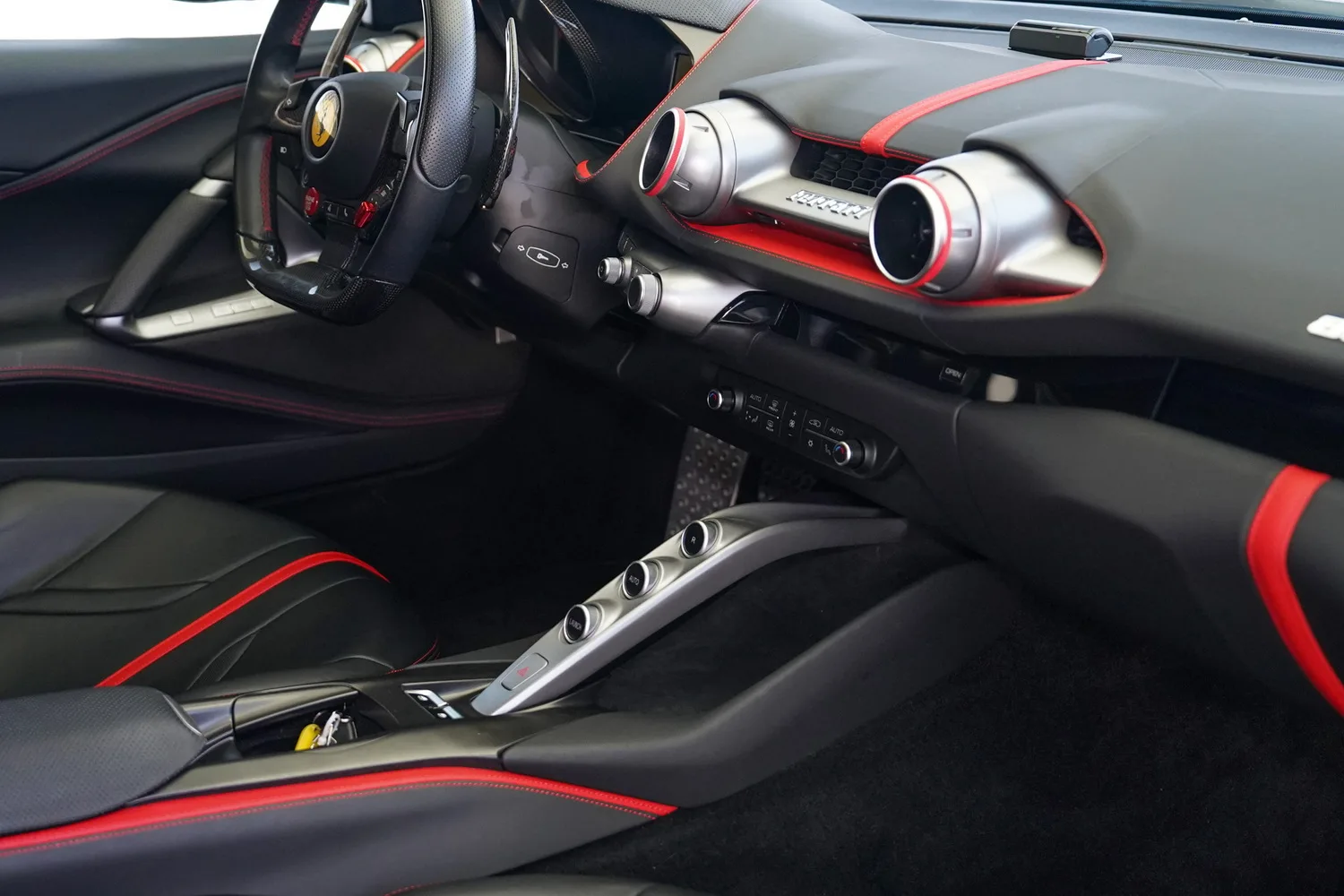 2018 Ferrari 812 Superfast, 12/14