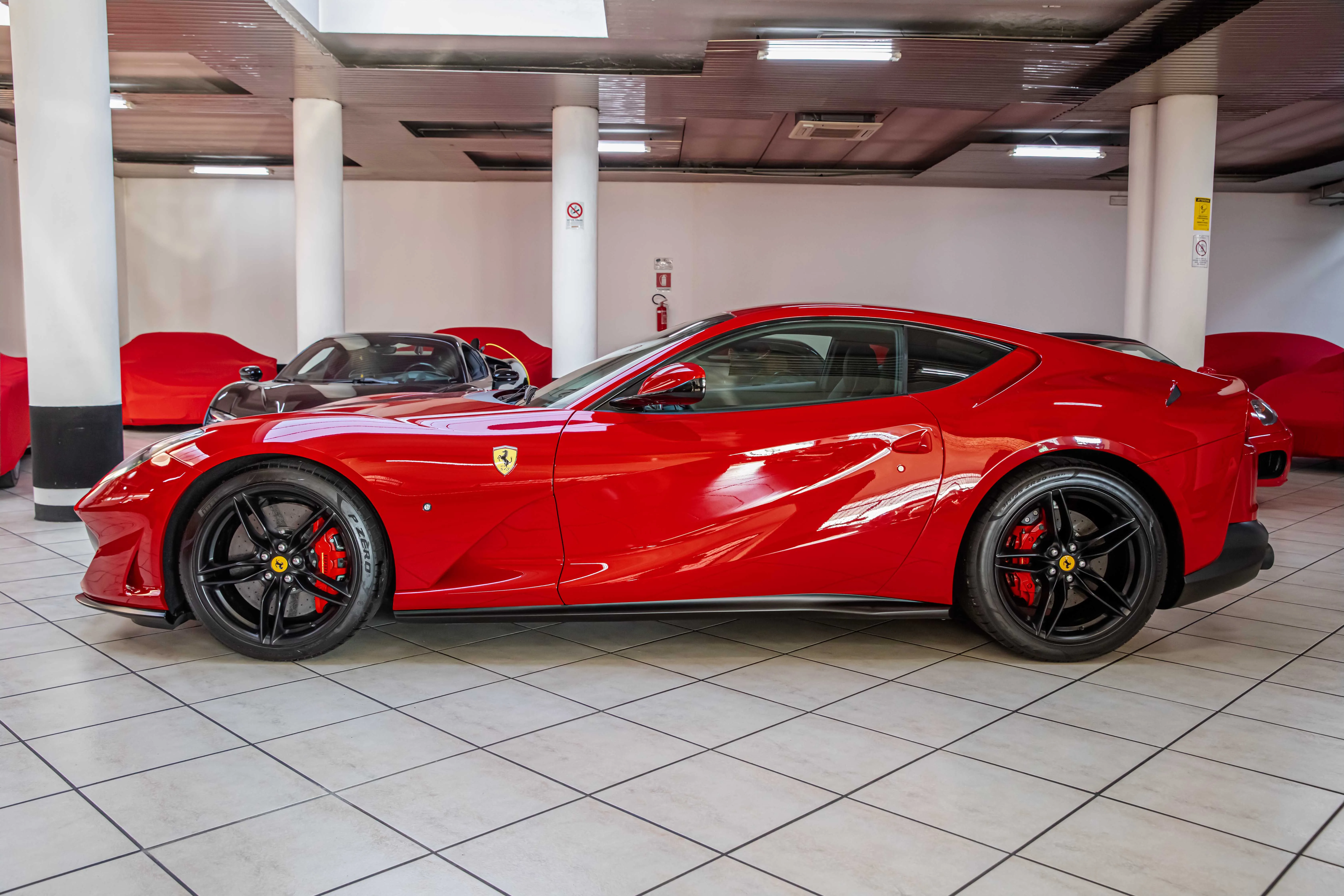 2018 Ferrari 812 Superfast, 6/30