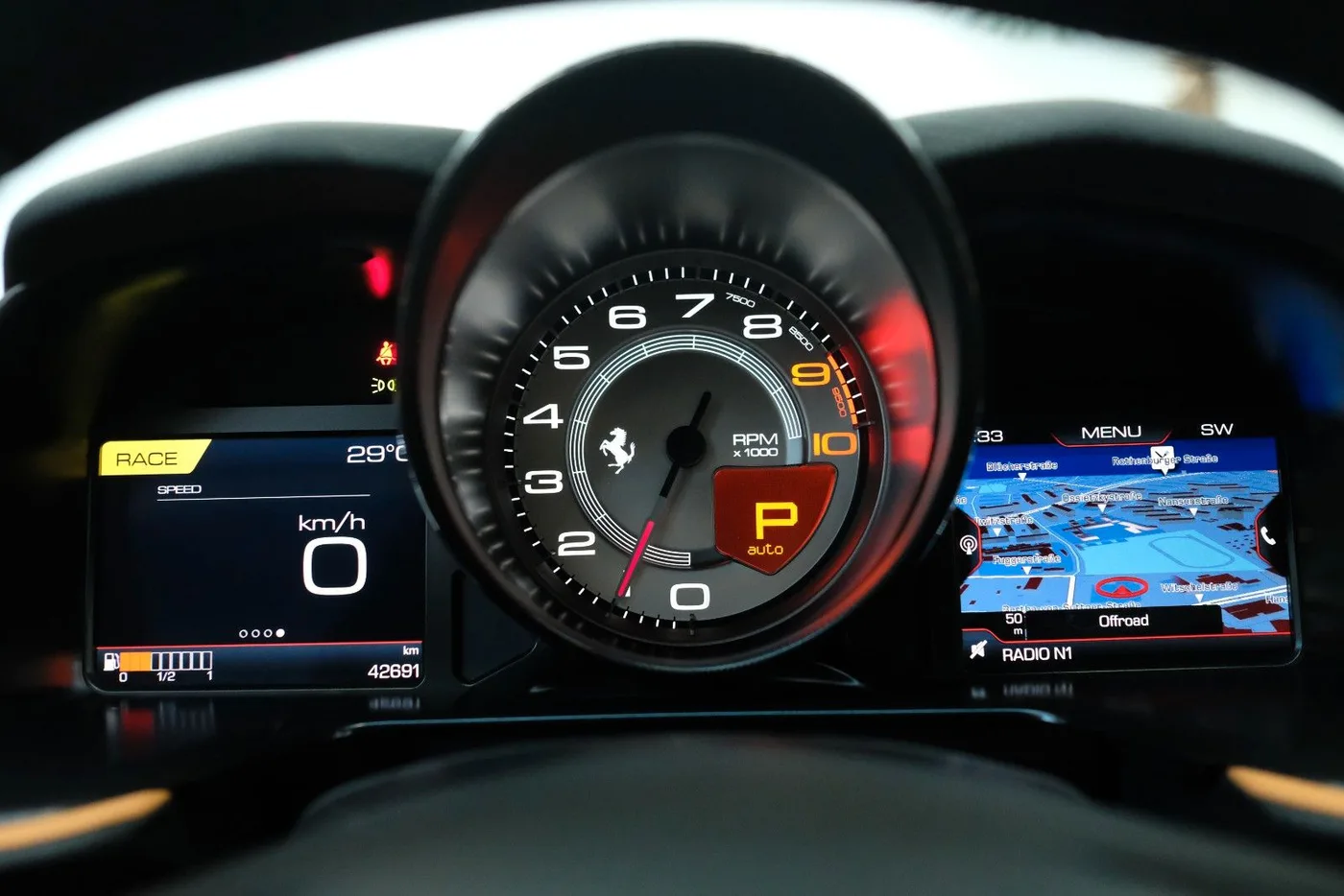 2018 Ferrari 812 Superfast offered by a specialist dealer in Nuremberg, Germany, photo 16 of 25