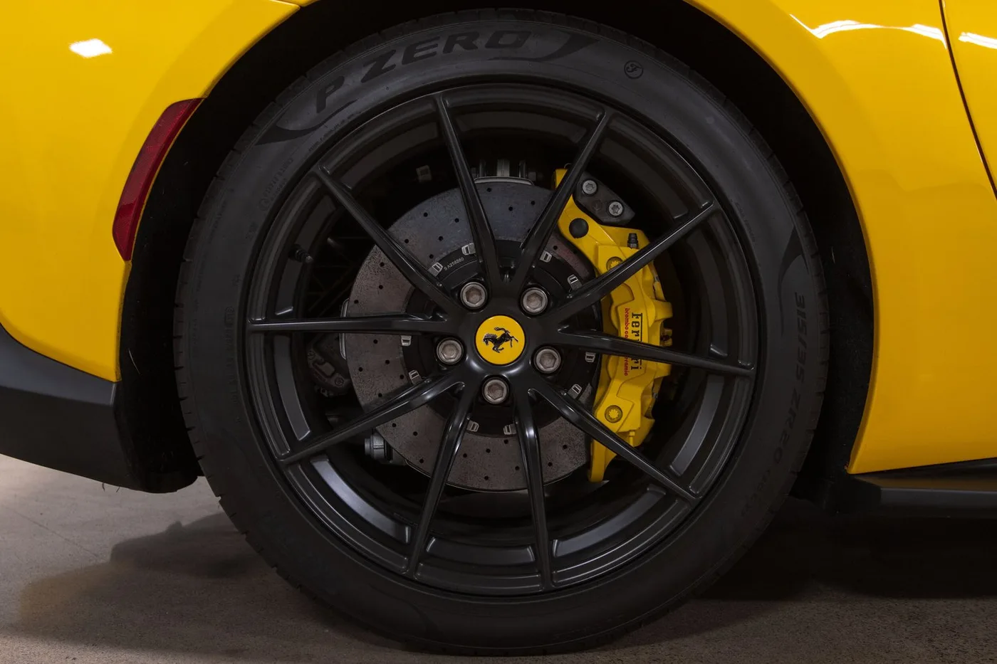 2018 Ferrari 812 Superfast verkauft von einem Fachhändler in Costa Mesa, Vereinigte Staaten, Foto 15 von 15