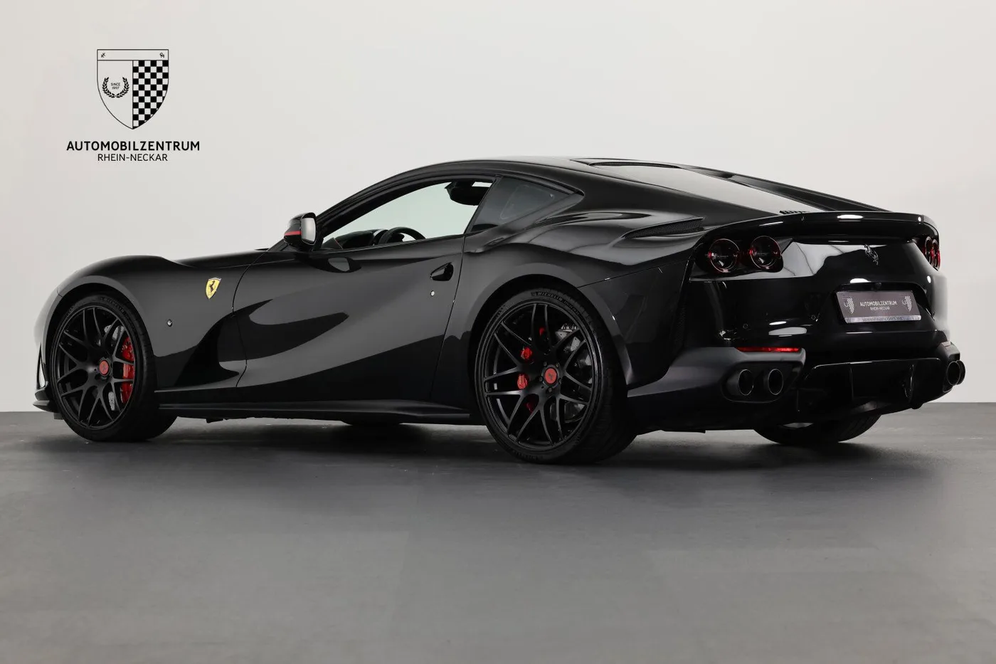 2018 Ferrari 812 Superfast angeboten von einem Supersportwagenhändler in Viernheim, Deutschland, Foto 5 von 25