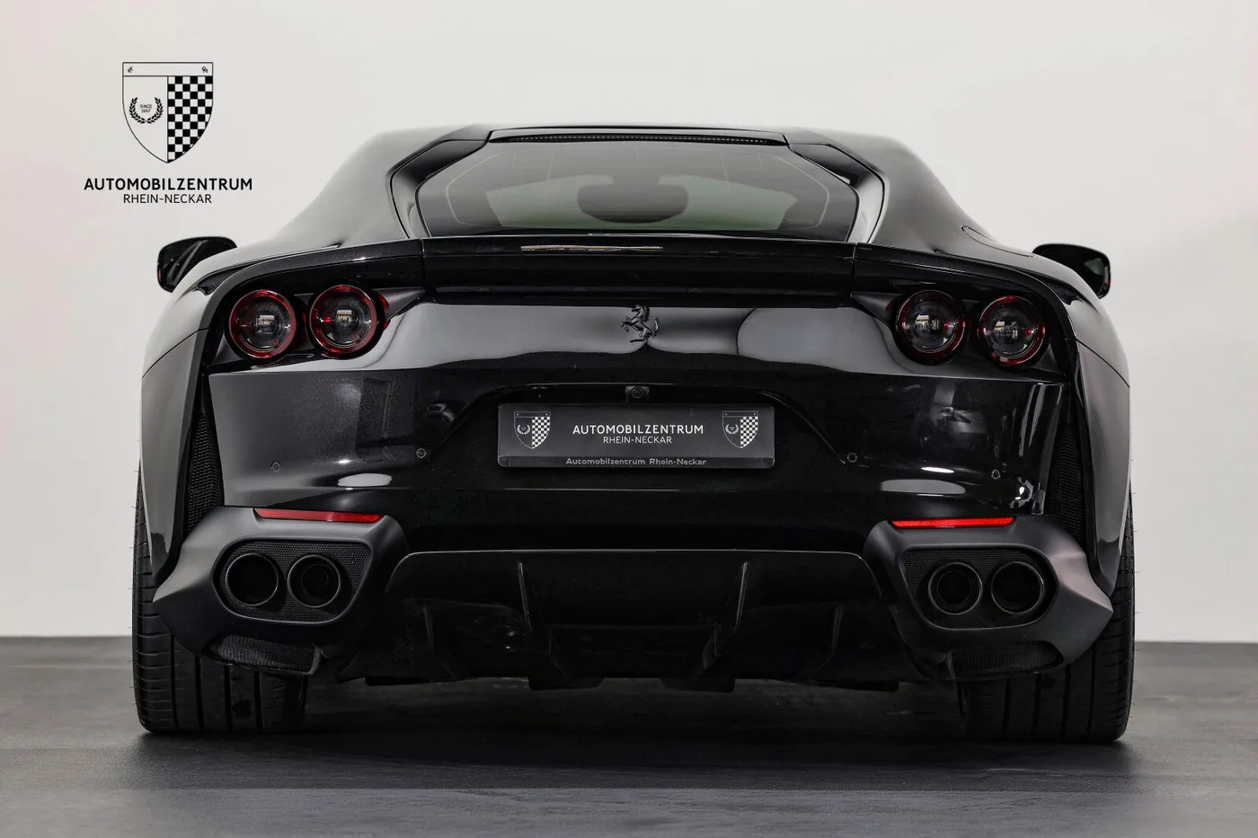 2018 Ferrari 812 Superfast angeboten von einem Supersportwagenhändler in Viernheim, Deutschland, Foto 6 von 25