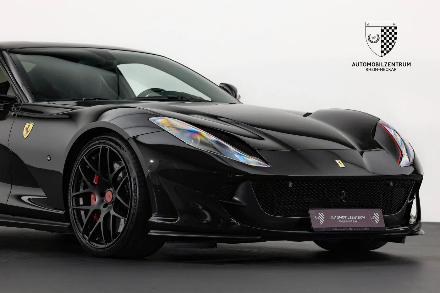 2018 Ferrari 812 Superfast angeboten von einem Supersportwagenhändler in Viernheim, Deutschland, Foto 9 von 25