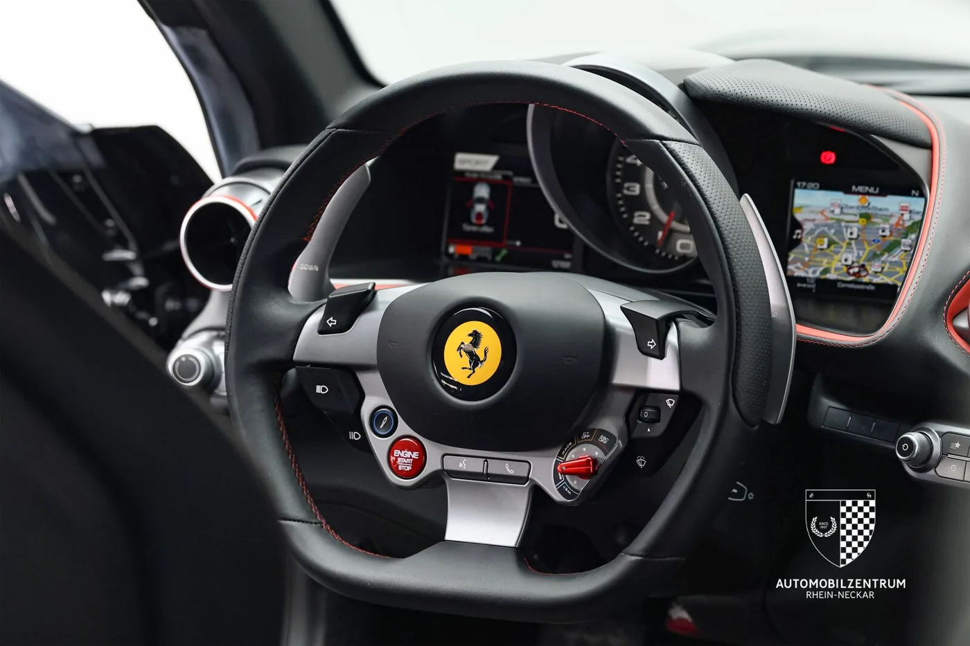 2018 Ferrari 812 Superfast angeboten von einem Supersportwagenhändler in Viernheim, Deutschland, Foto 13 von 25