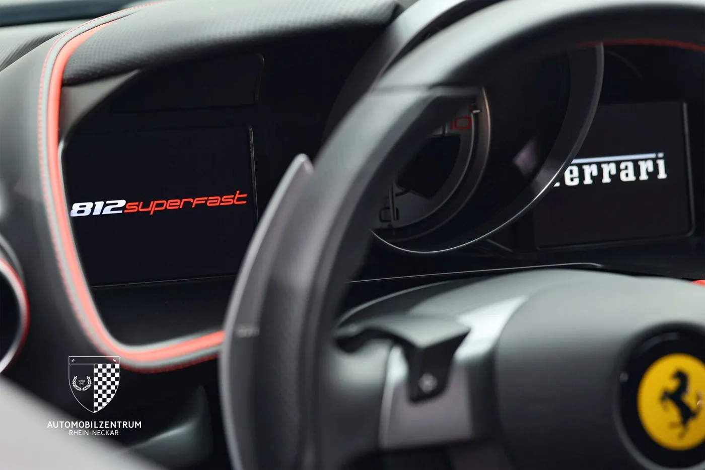 2018 Ferrari 812 Superfast angeboten von einem Supersportwagenhändler in Viernheim, Deutschland, Foto 14 von 25